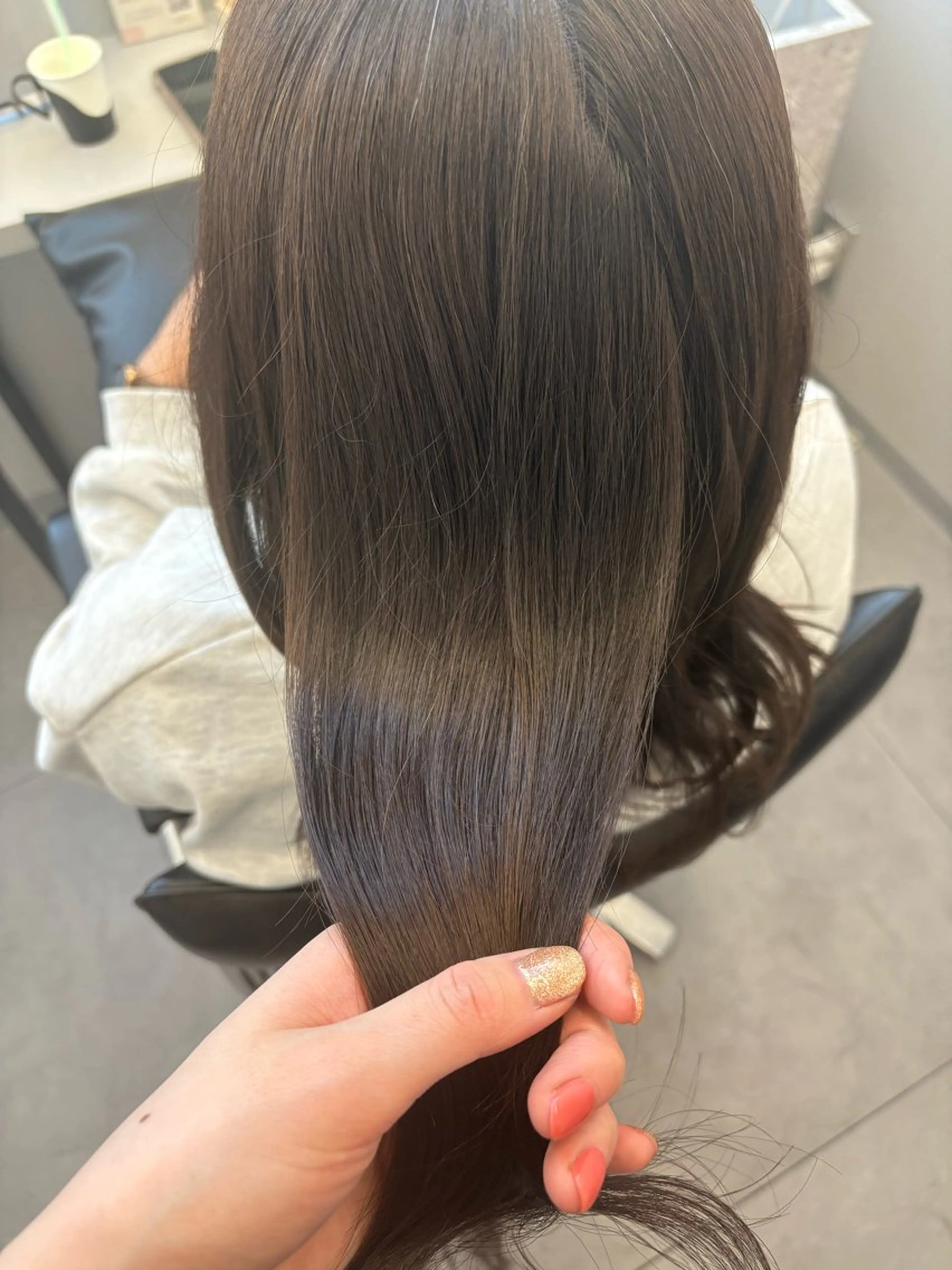 セミロング カラー 透明感カラー グレージュ オリーブグレージュ オリーブグレー ヘアカラー トリートメント 🌷MIREA🌷 LUANA 難波店のヘアスタイル