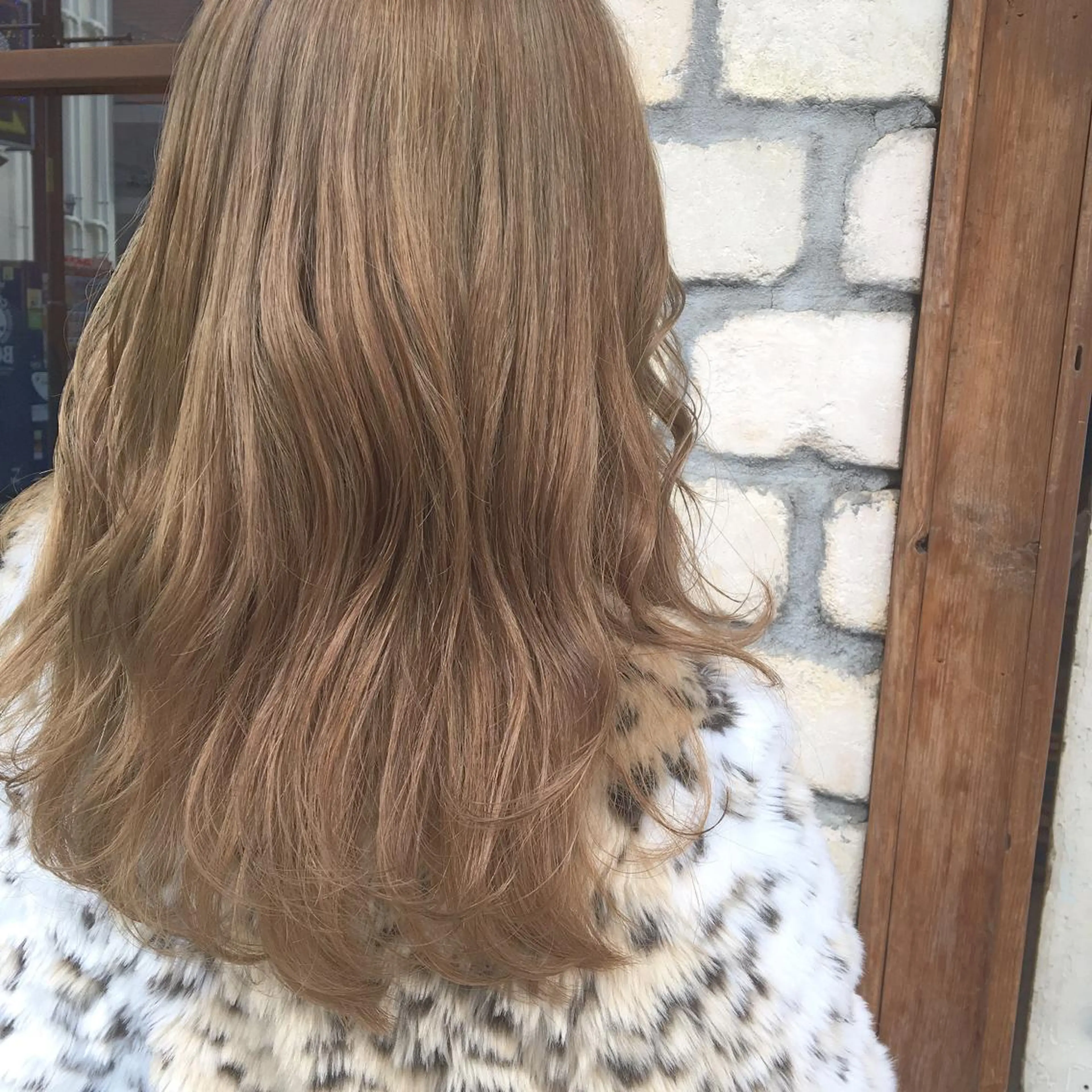 ロング カラー ベージュカラー ミルクティーベージュ SALOWIN所属・マンツーマン美容師 立川　♡MIHO♡のヘアスタイル