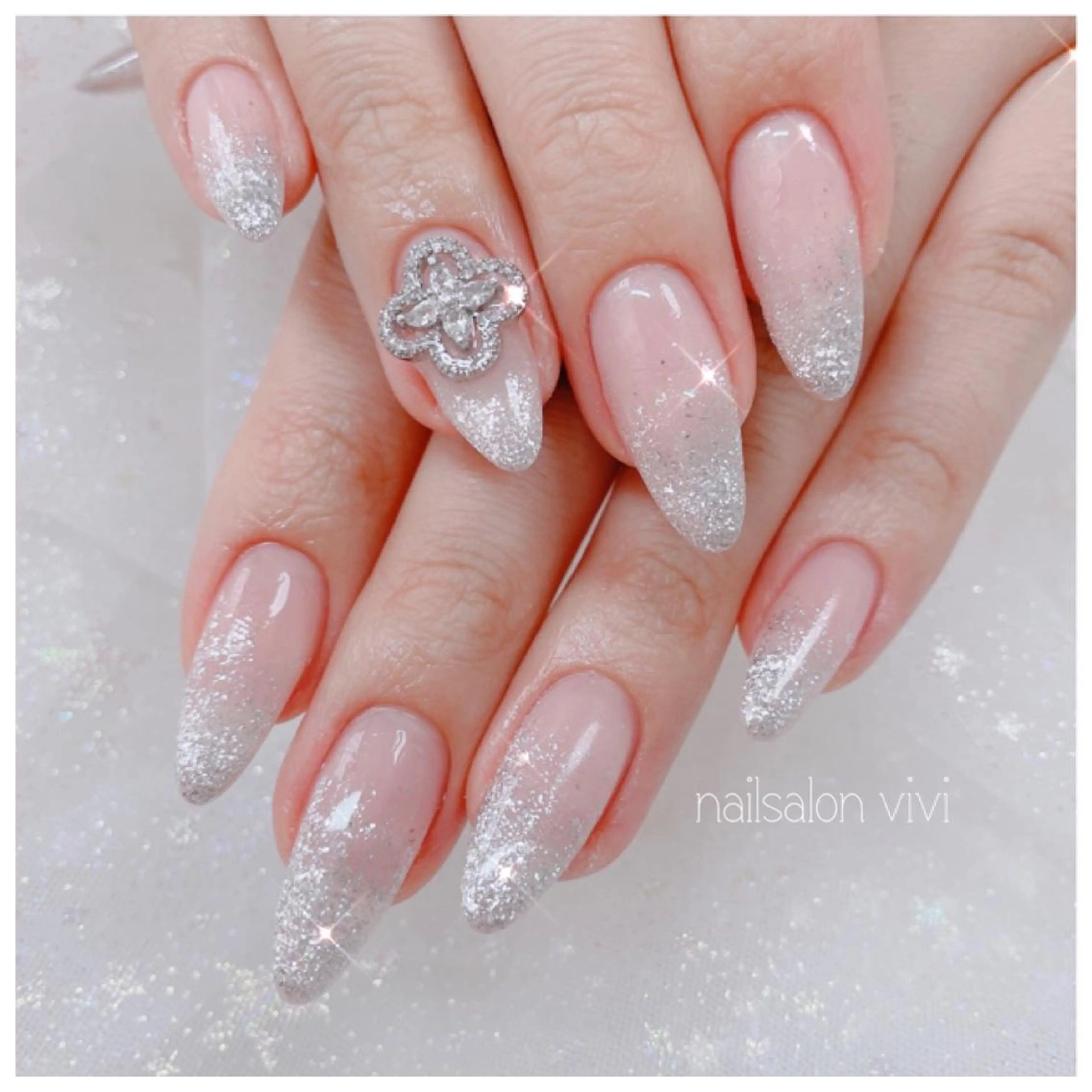 ネイル ＶＩＶＩ nailsalonのネイルデザイン