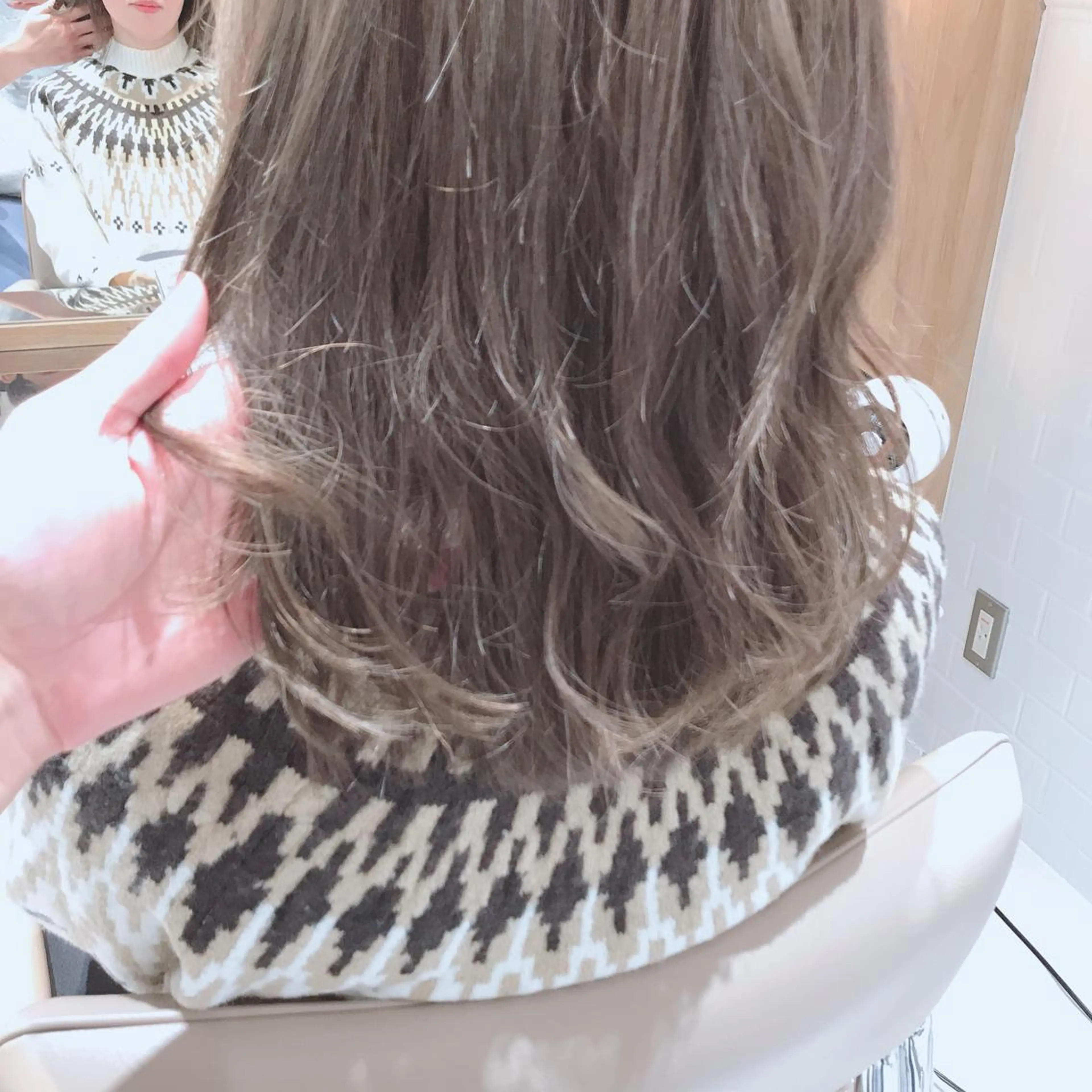ミディアム カラー ベージュカラー ミルクティーベージュ カット ヘアカラー トリートメント ボブ/ハイトーン 立川loose 下田のヘアスタイル