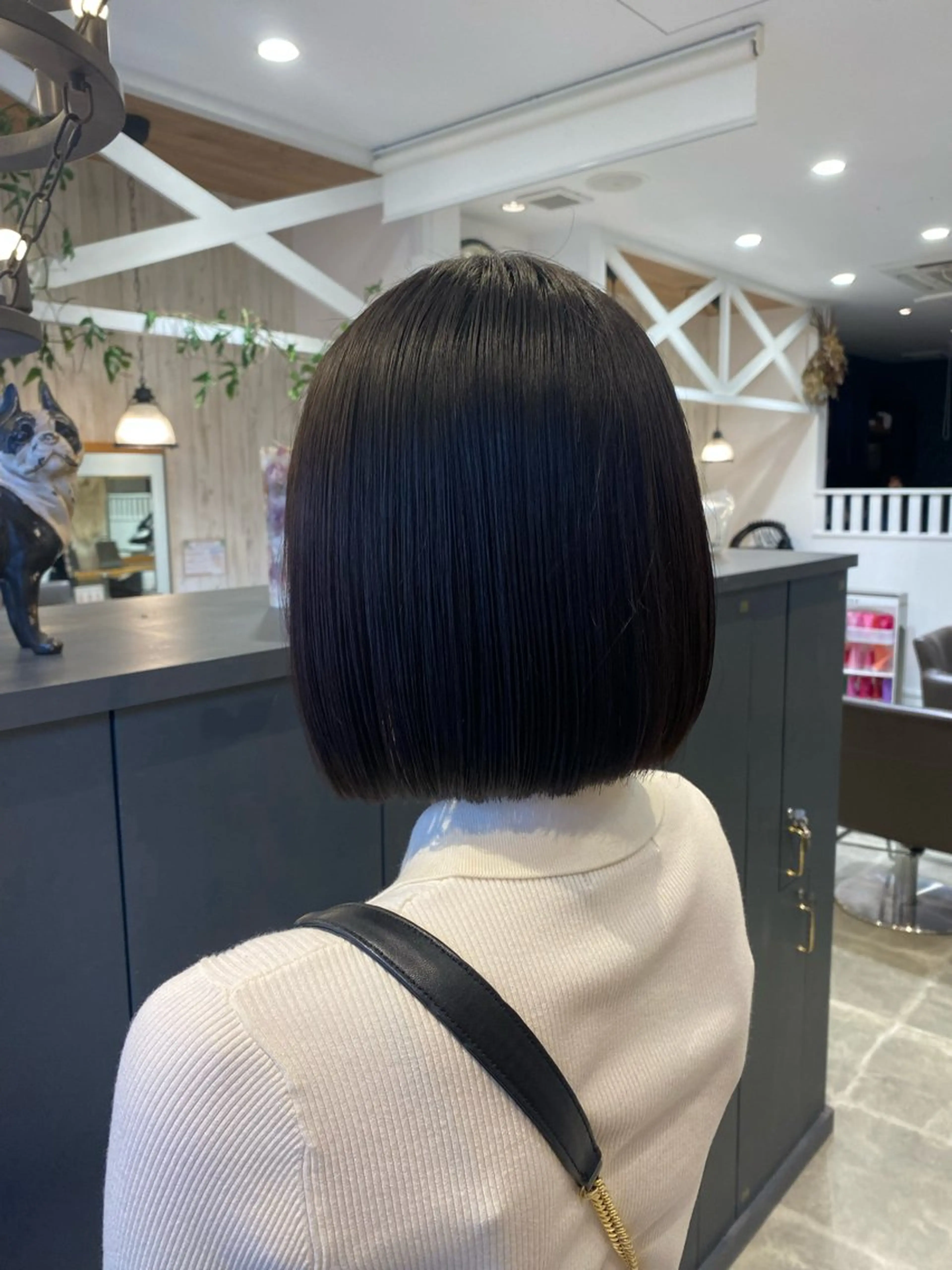 ミディアム ボブ カット 柴田 枝利子のヘアスタイル