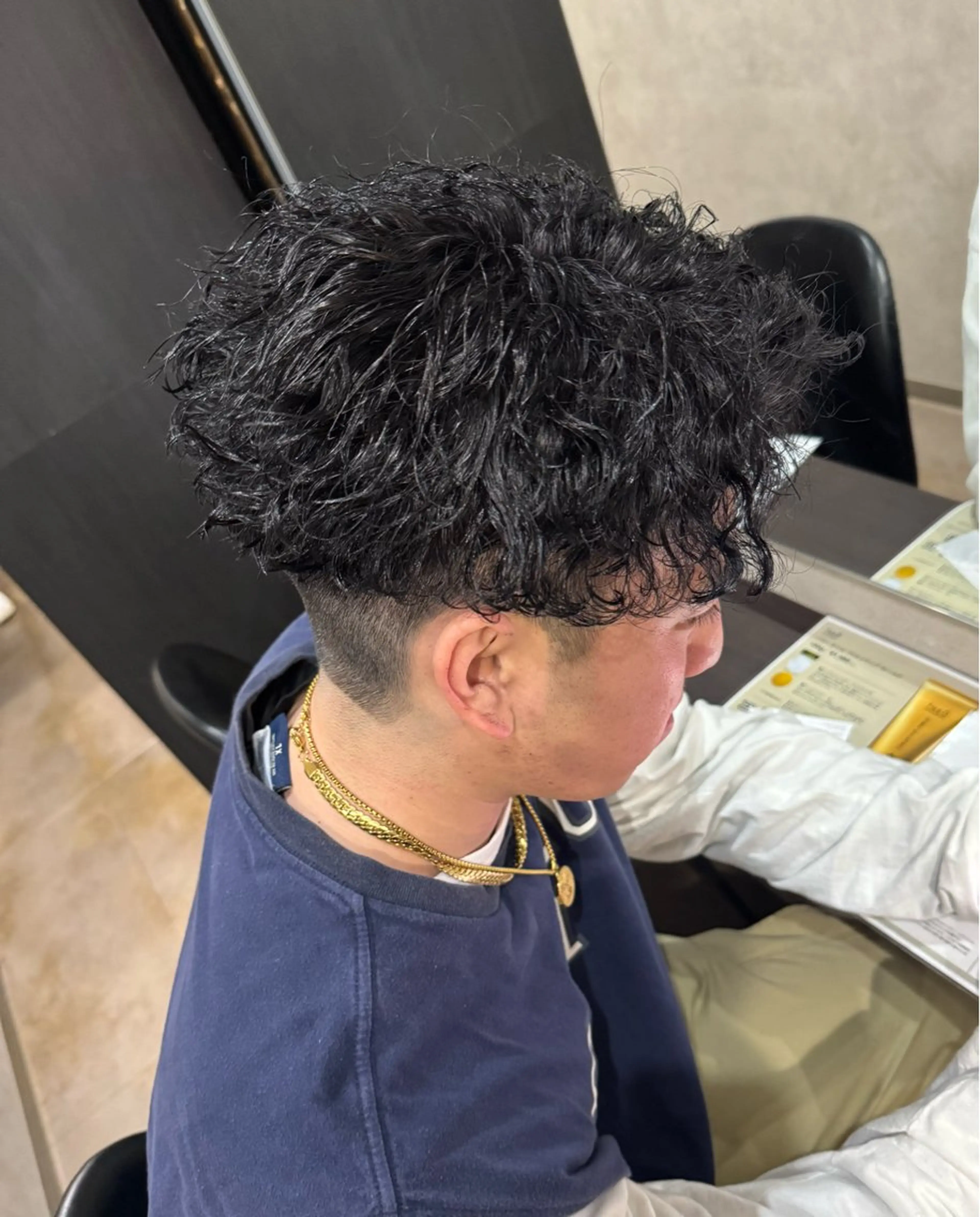 パーマ メンズ メンズパーマ ツイストスパイラルパーマ スパイラルパーマ 毛流れ/シャドウ 🇰🇷AYATOのヘアスタイル