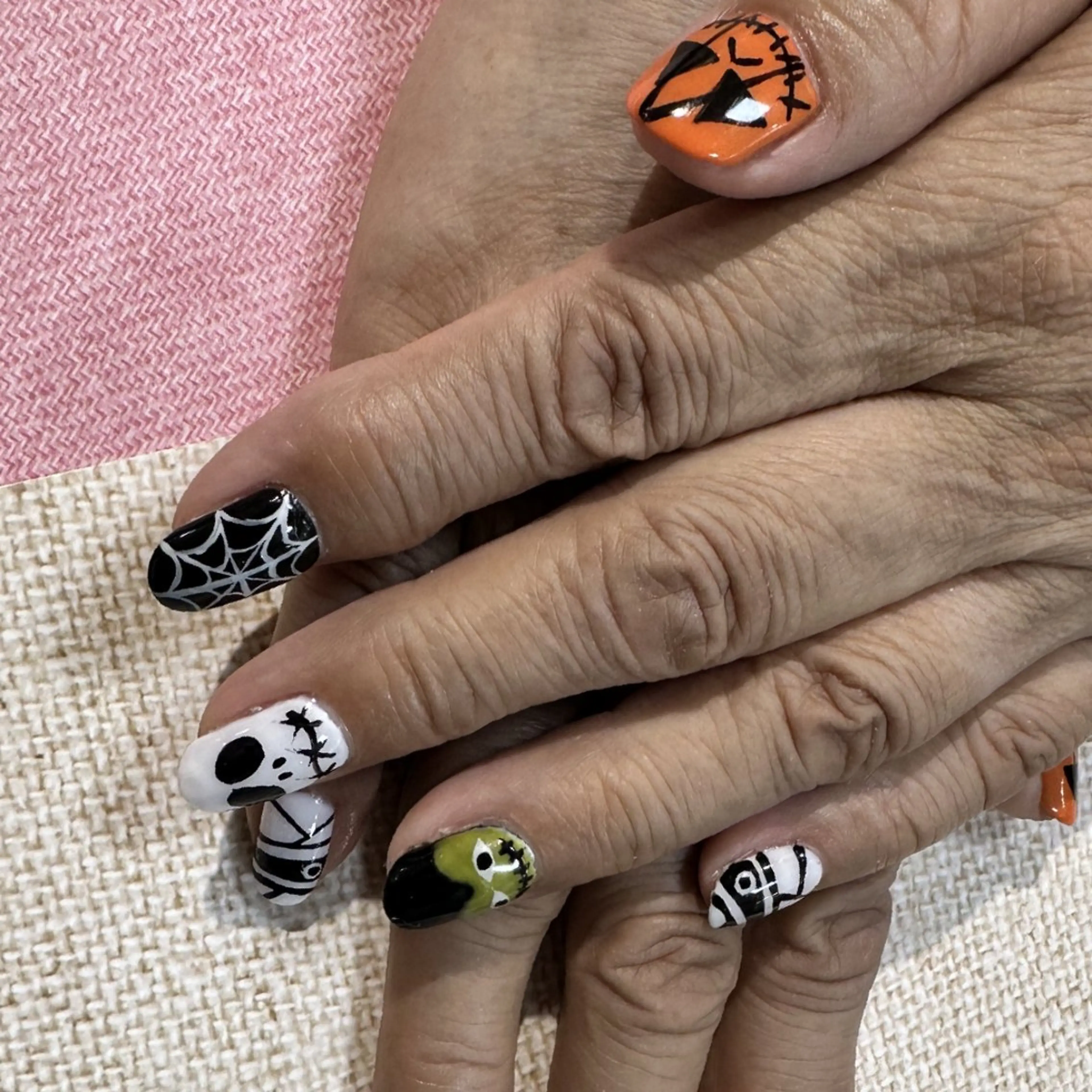 ネイル ハロウィン ハンドネイル LaViena姫路所属・e_nail 〜本格ケア〜のネイルデザイン