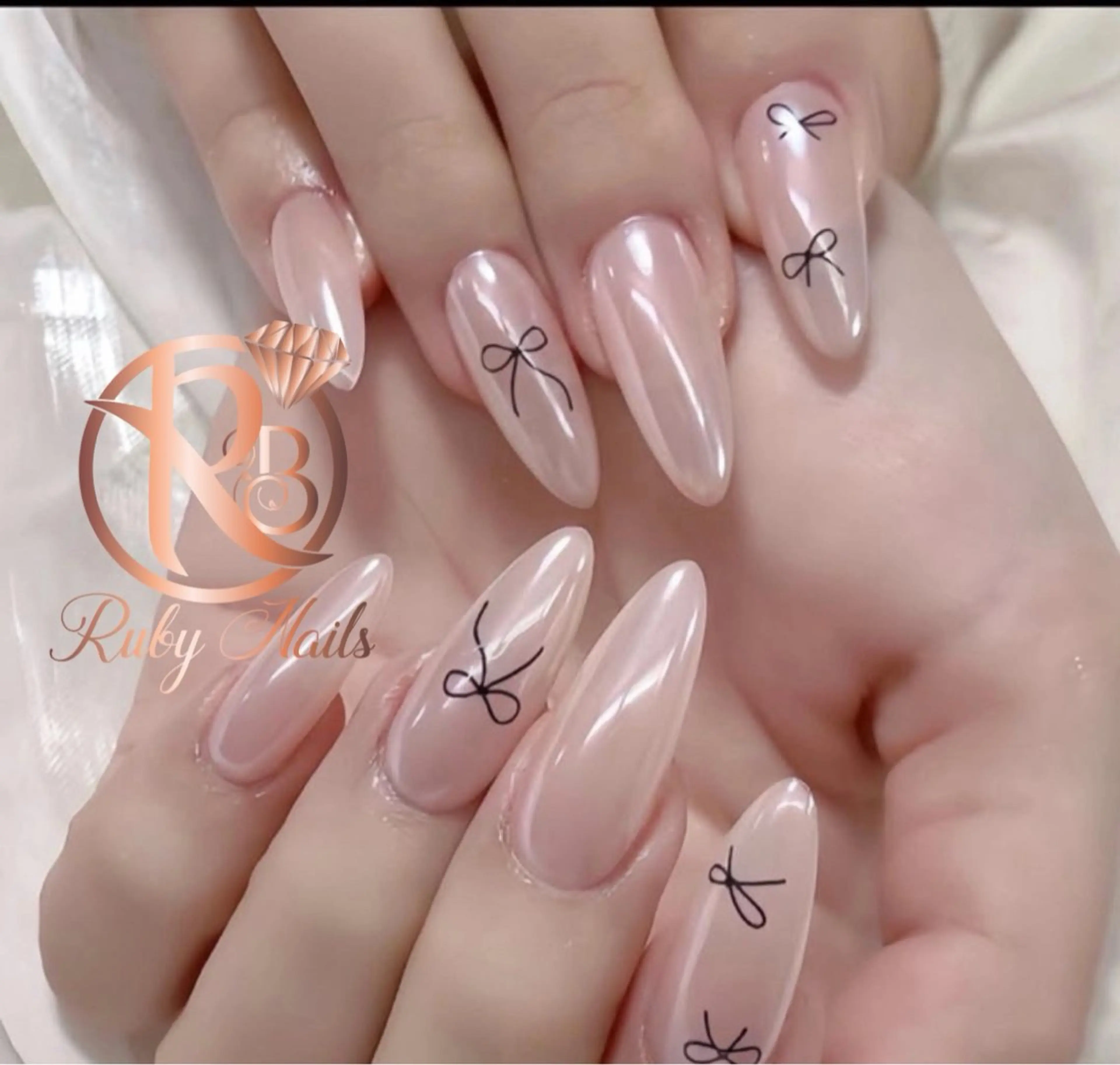 ネイル グラデーション キラキラネイル ピンク RUBY Nail 日暮里店のネイルデザイン