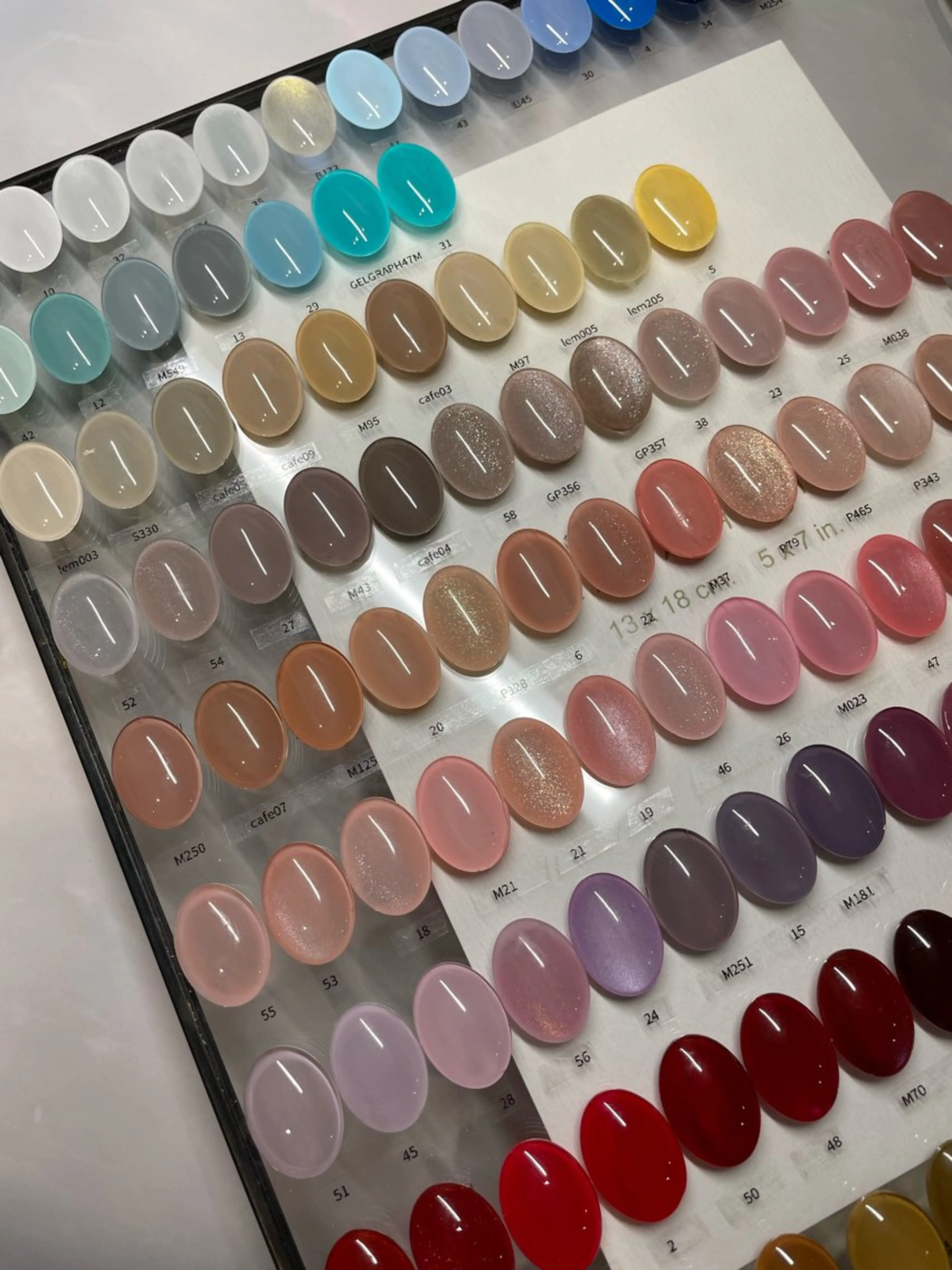 ネイル ハンドネイル ＆robe  mii 🌿のネイルデザイン