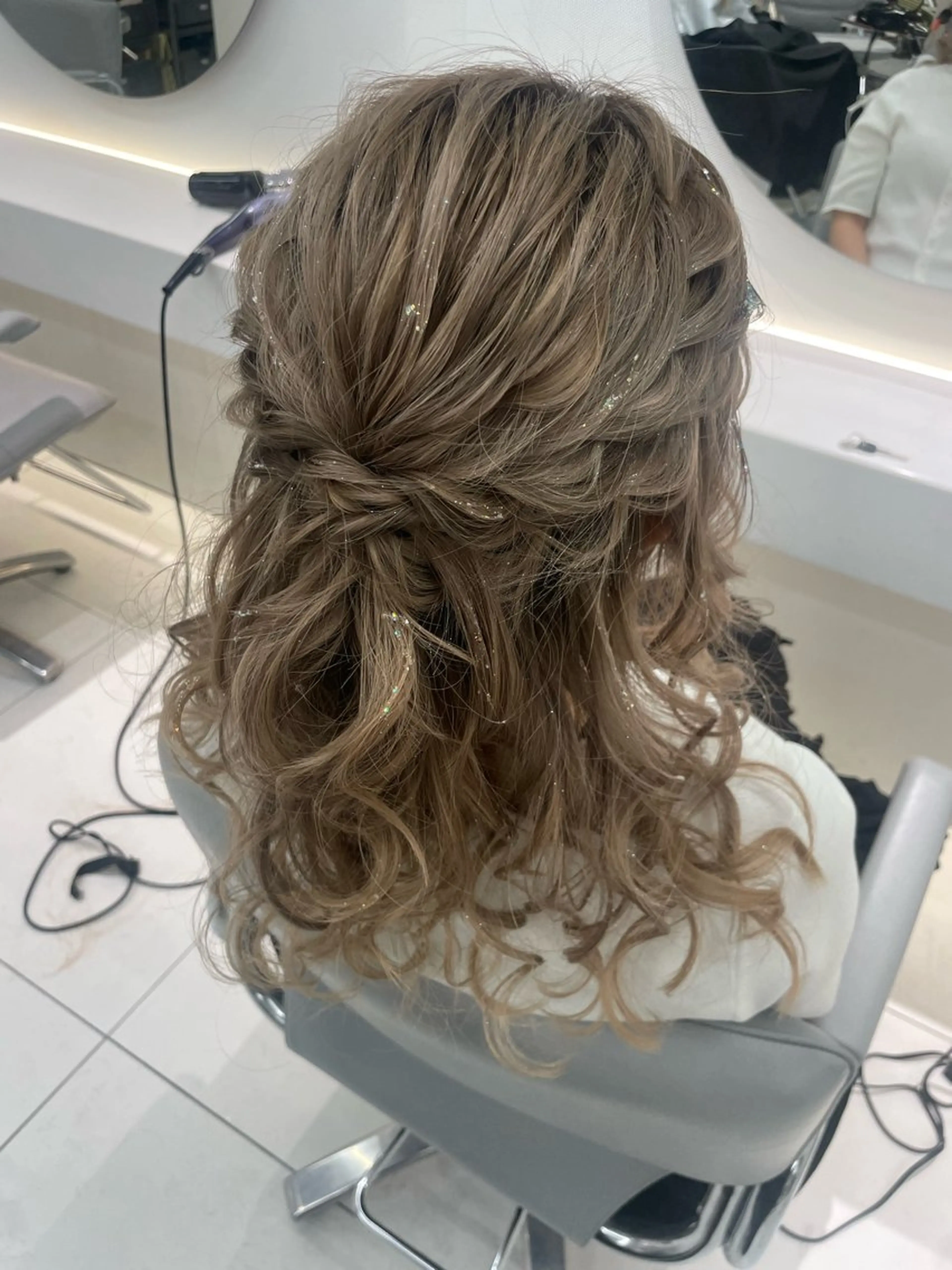 ヘアアレンジ ハーフアップ 結婚式・ブライダル ヘアセット ヘアセット🎀耳つぼ 👂💎MONAMIのヘアスタイル