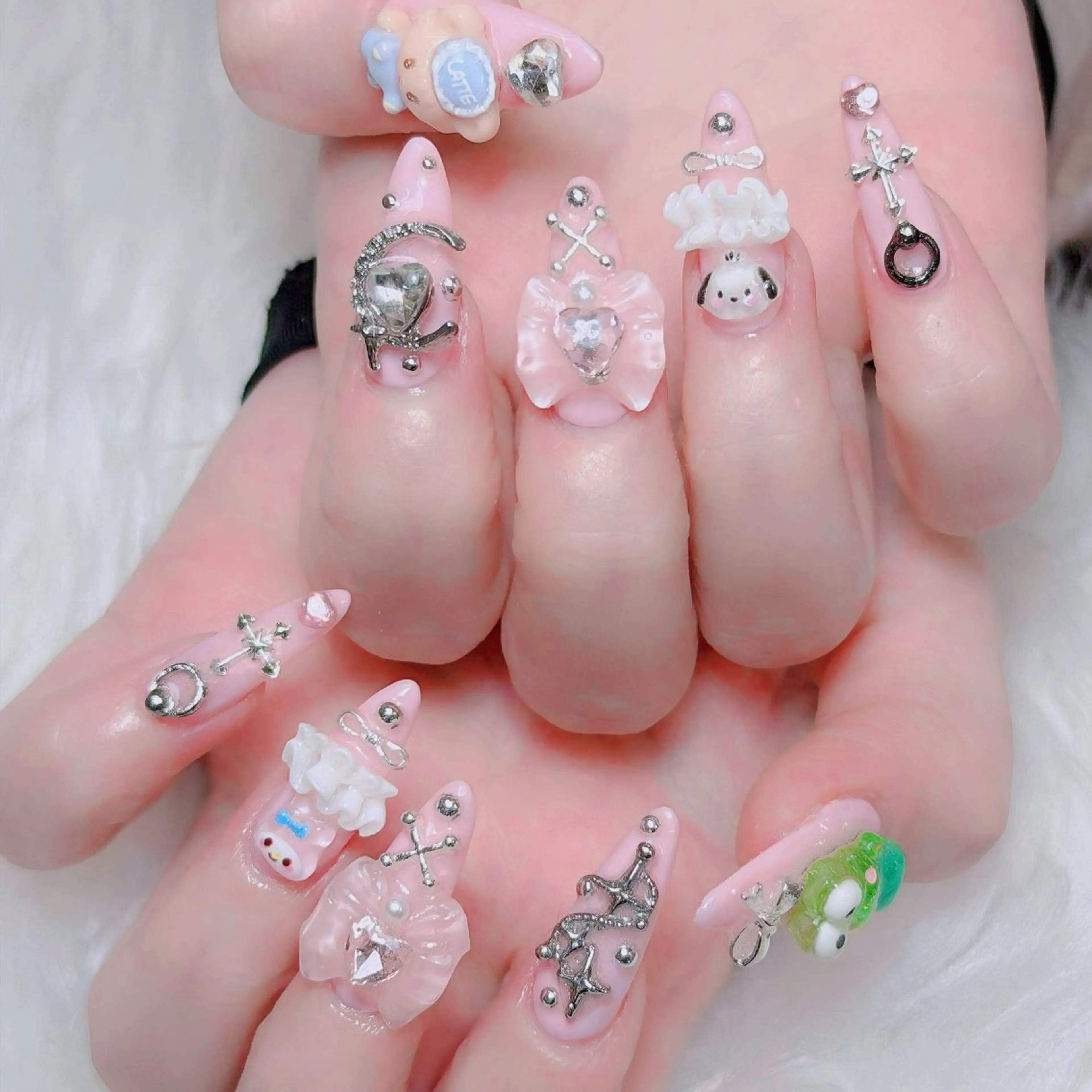 ネイル オーロラネイル チークネイル フットネイル フレンチネイル 韓国ネイル ハンドネイル Lumi Nailのネイルデザイン