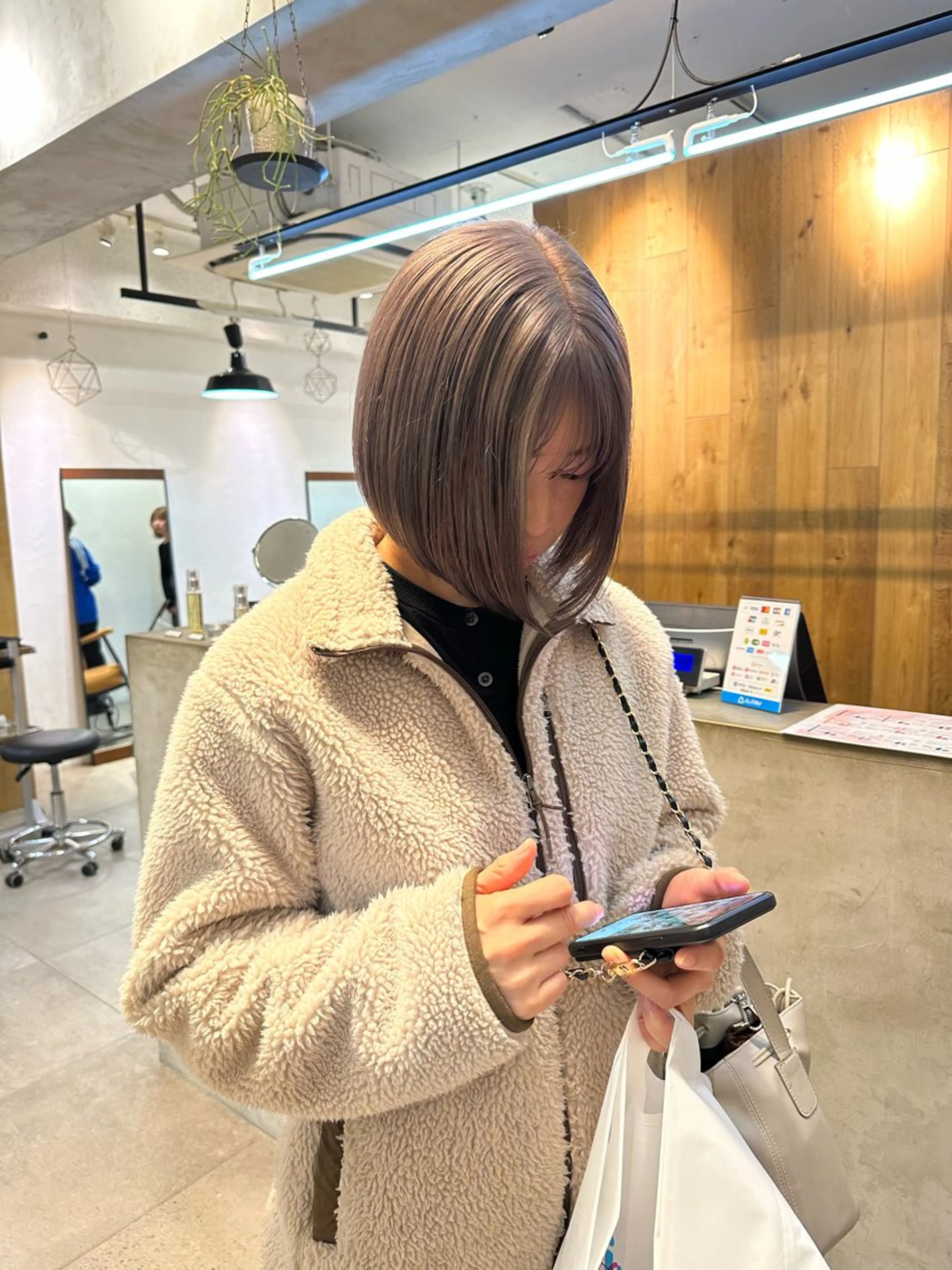 ショート カラー ブリーチ ハイトーンカラー ブリーチなしカラー ボブ REINA☁️透明感 カラー/ぷつっと♡のヘアスタイル