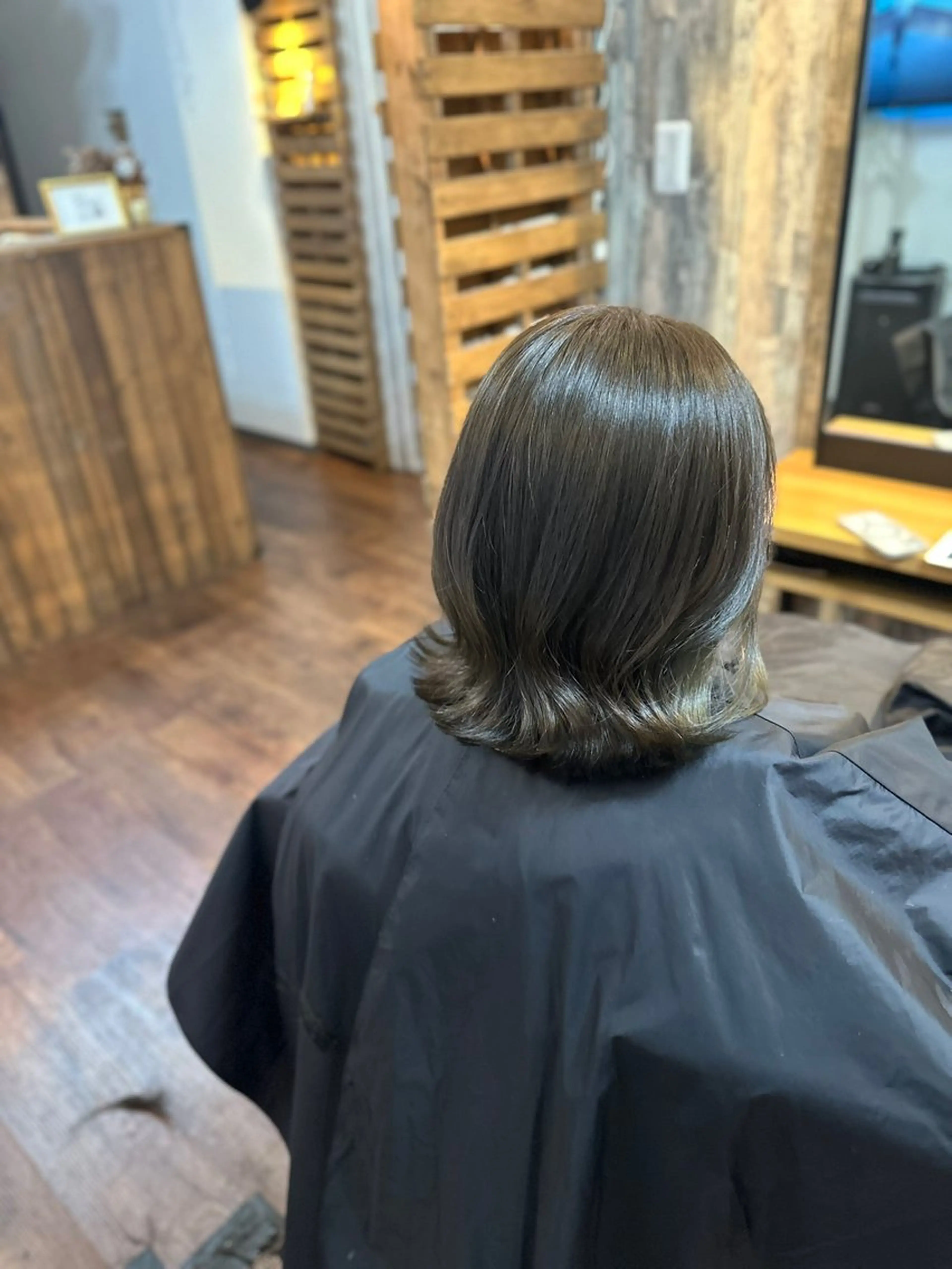 ミディアム カット ヘアカラー Lizir  ルズィール所属・Luzir⭐︎ GEN⭐︎のヘアスタイル