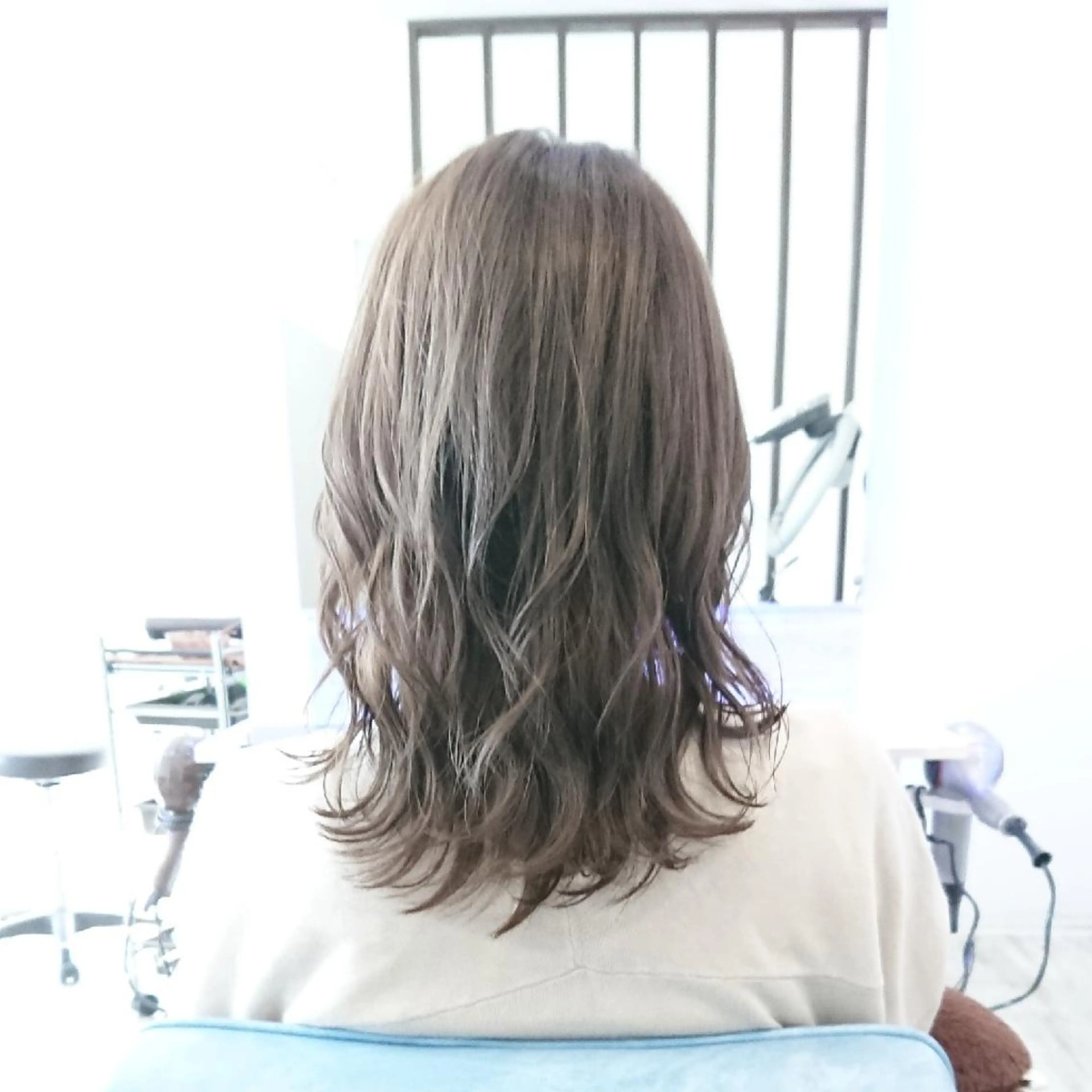 セミロング カラー ヘアアレンジ 小林 伸行のヘアスタイル