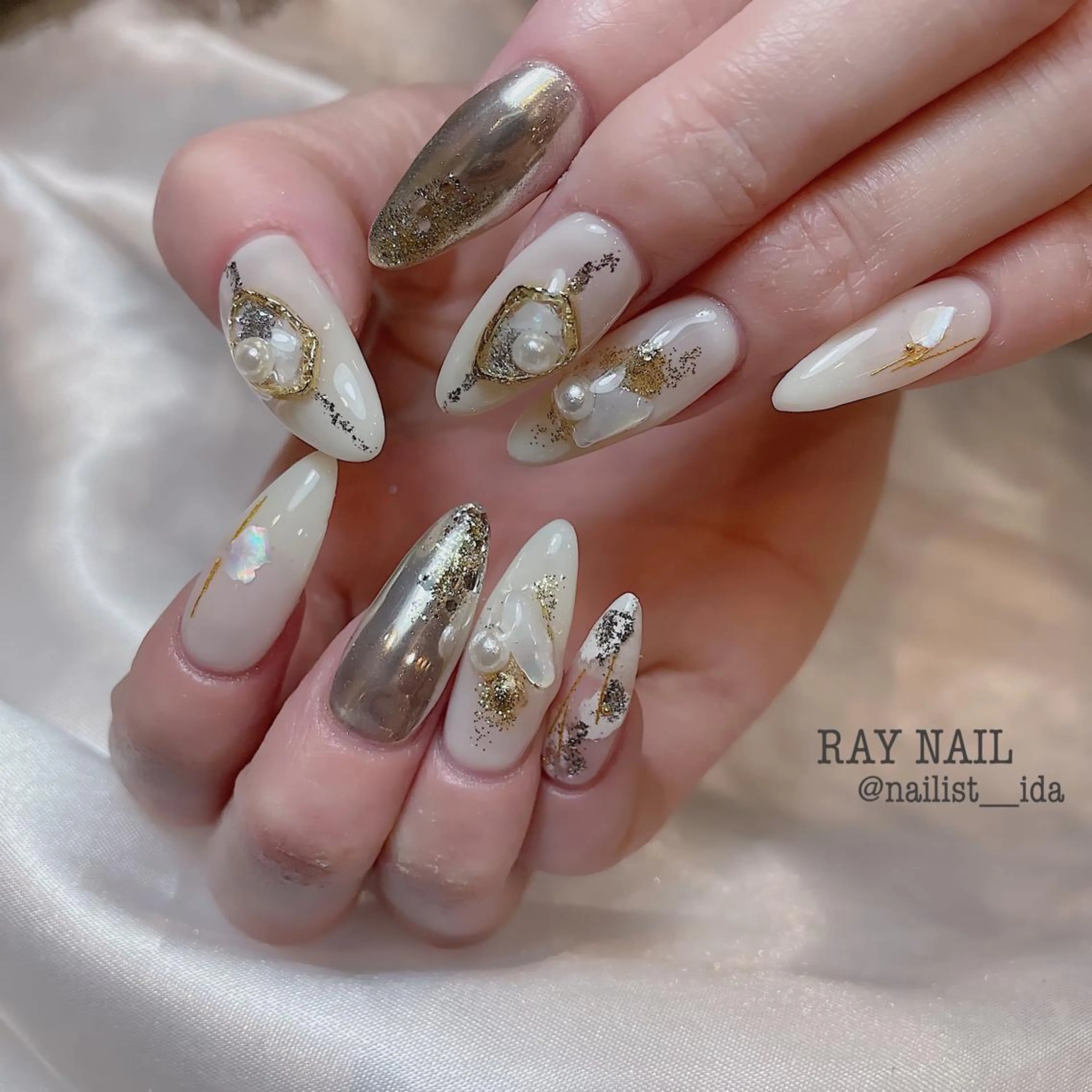 ネイル ホワイト Arowa 伊田のネイルデザイン