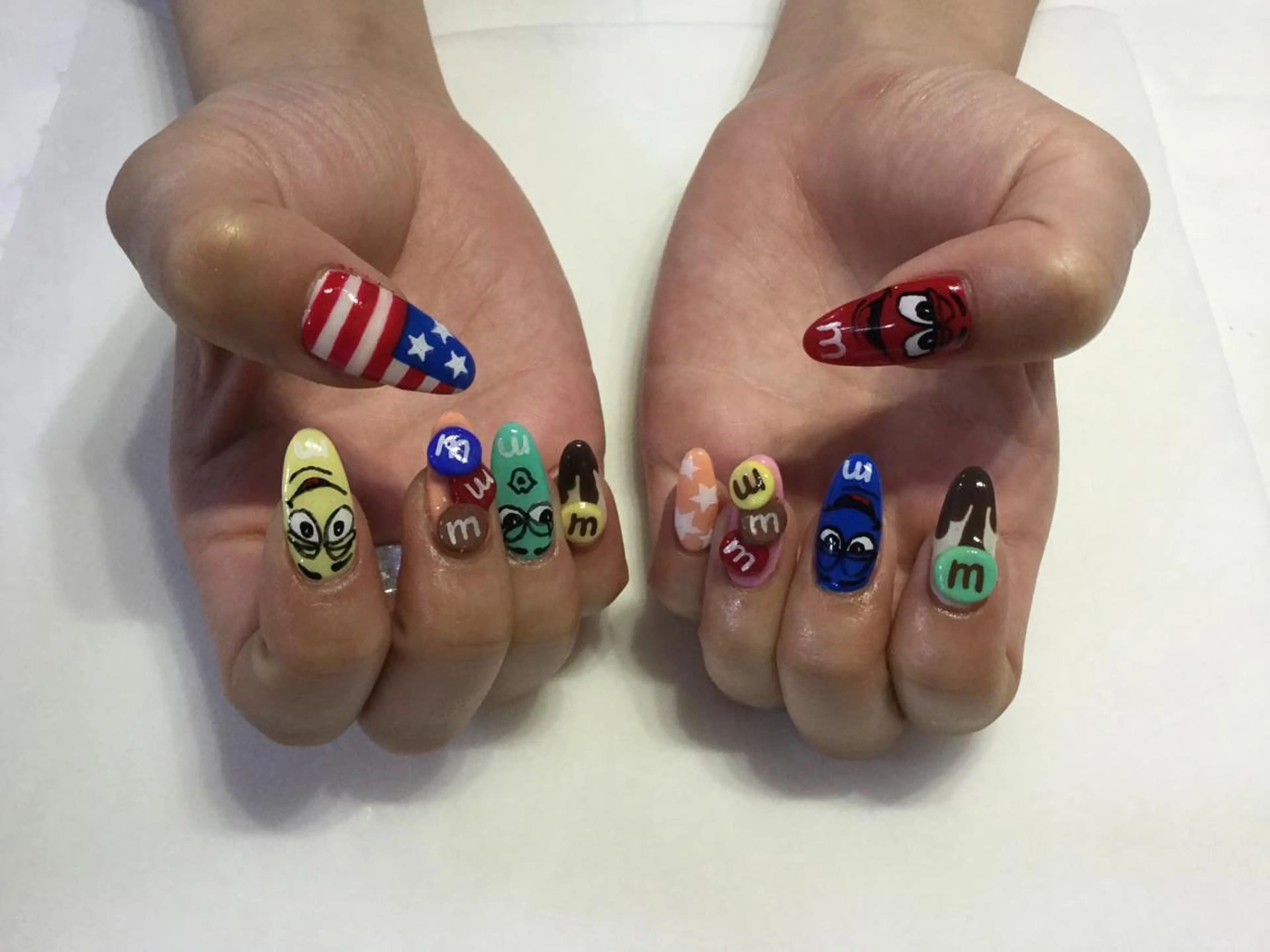 ネイル ハンドネイル 💎🐰 saki. m 🐰💎のネイルデザイン