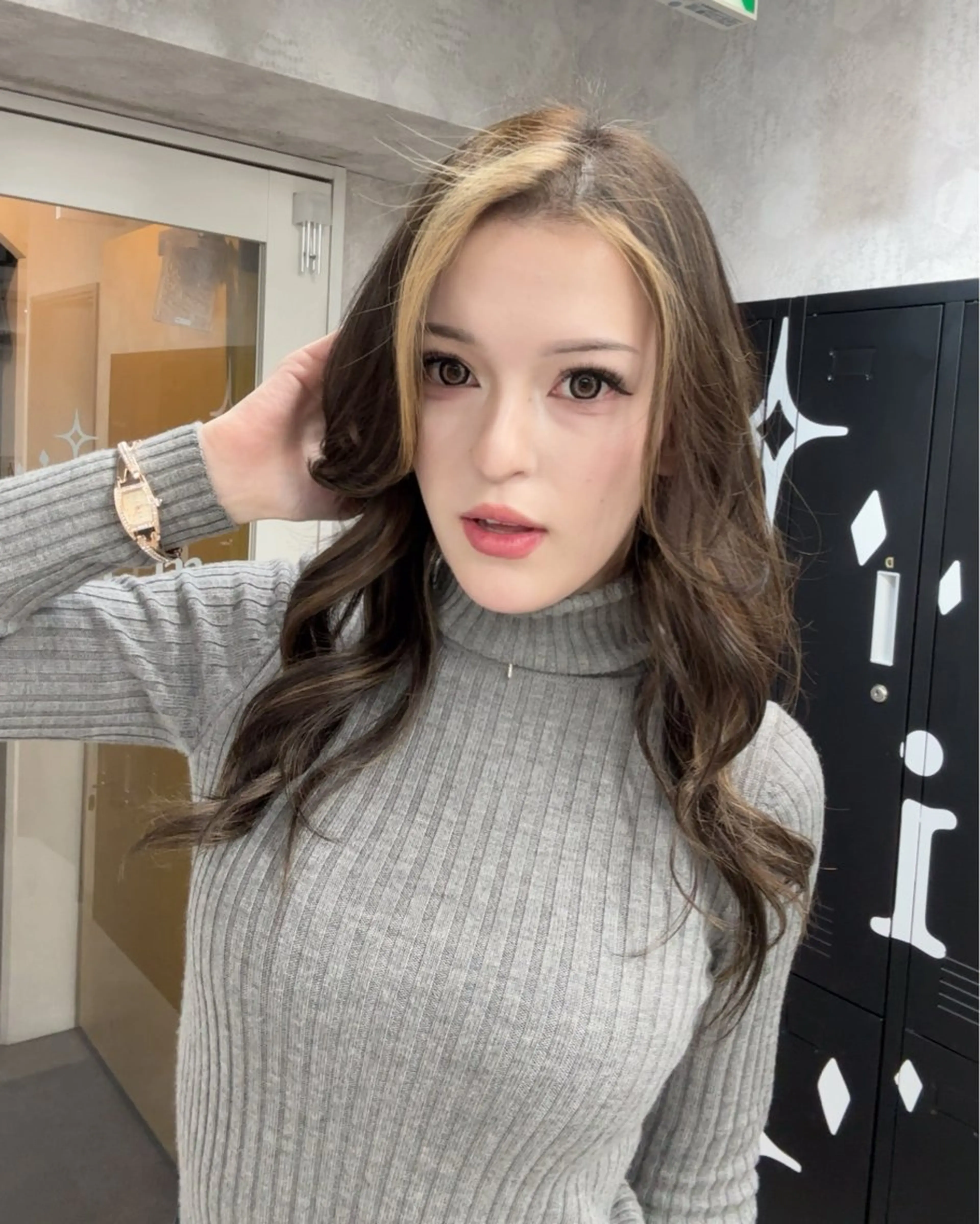 ロング カラー カット ヘアカラー トリートメント ヘアセット ギャル/ハイトーン 特化/ルイヤのヘアスタイル