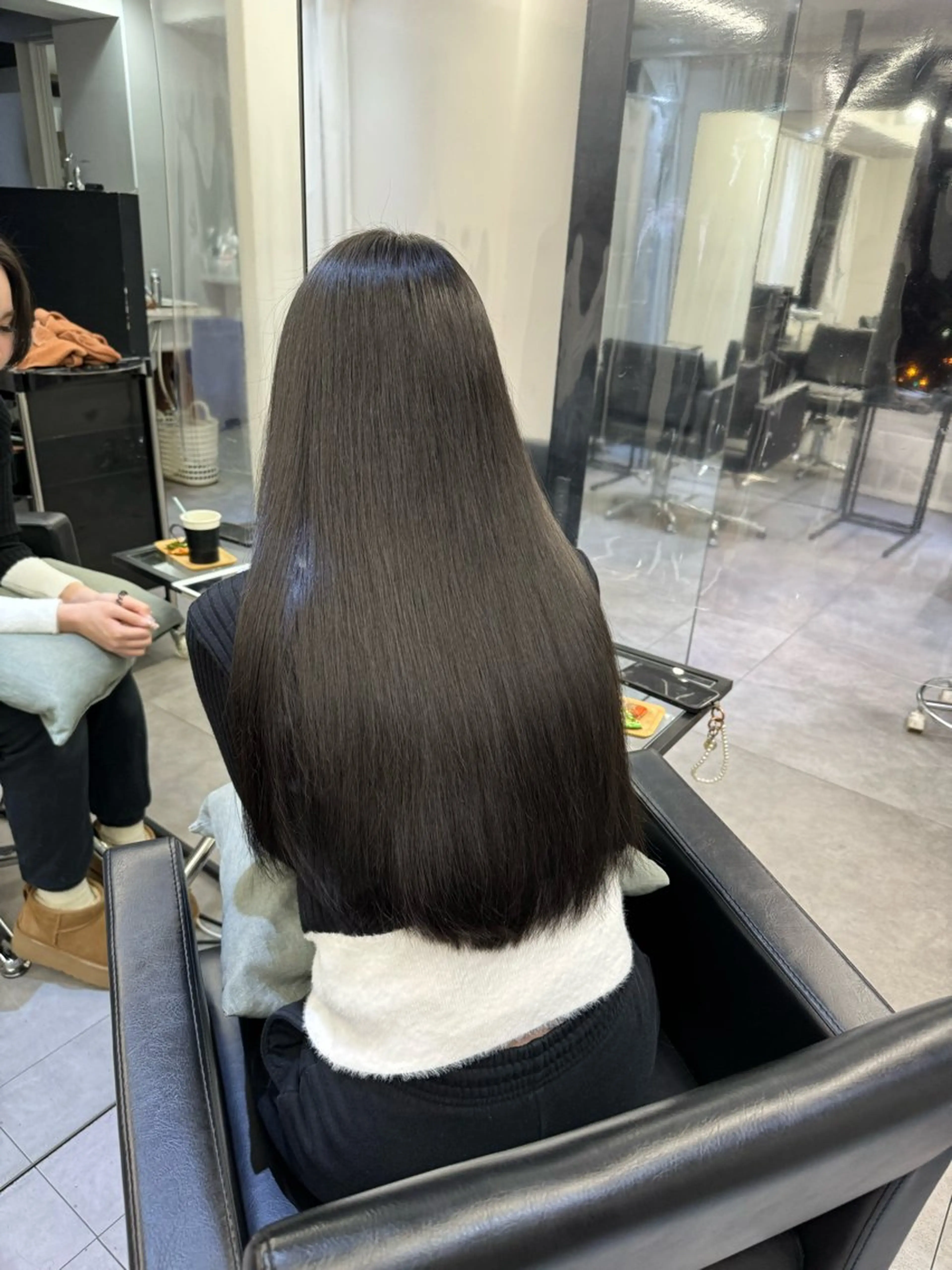 ロング カラー AHNKISM所属・似合わせカット💎 トレンドレイヤーのヘアスタイル