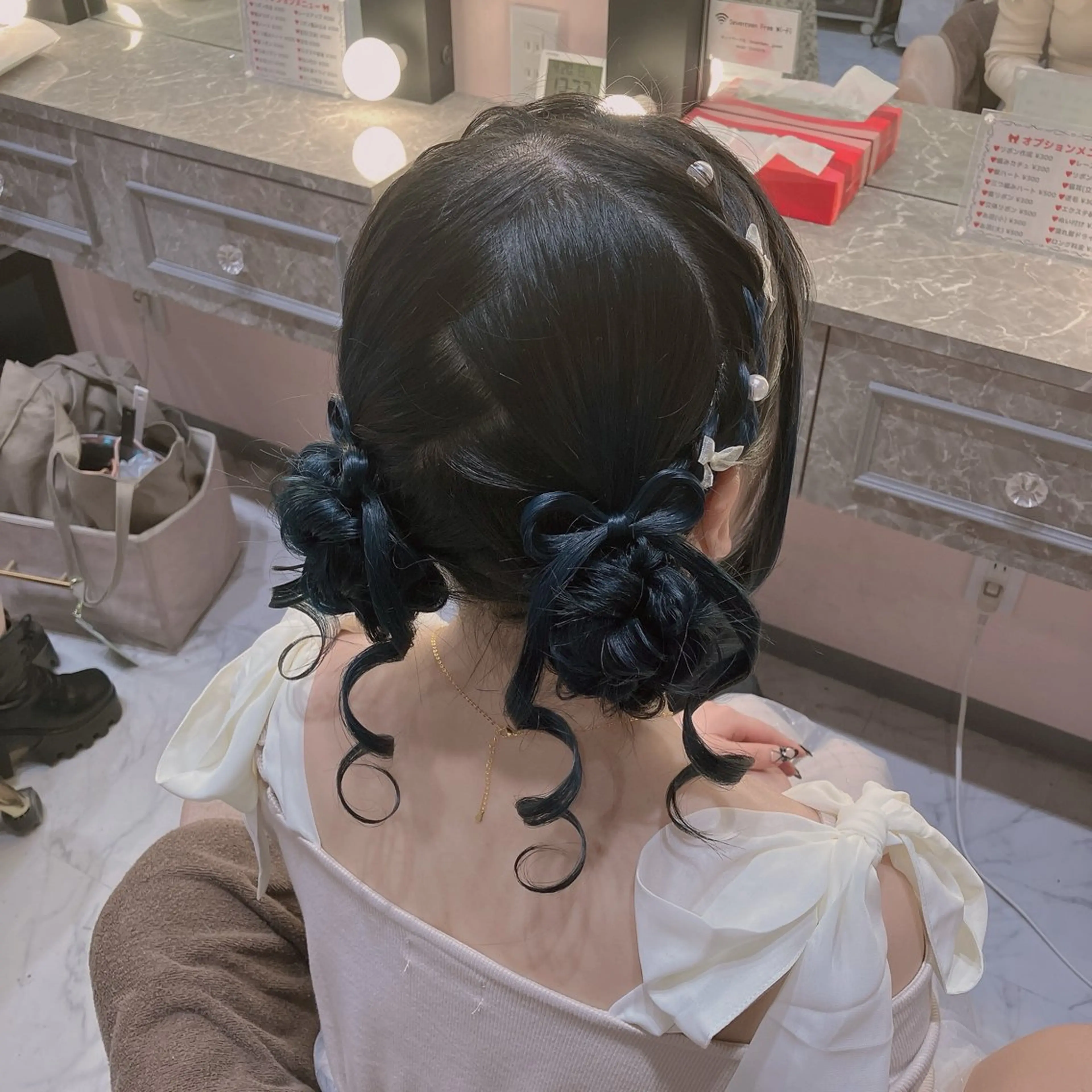 ロング ヘアアレンジ お団子ヘア ヘアセット Seventeen 秋葉原　୨୧ あすかのヘアスタイル