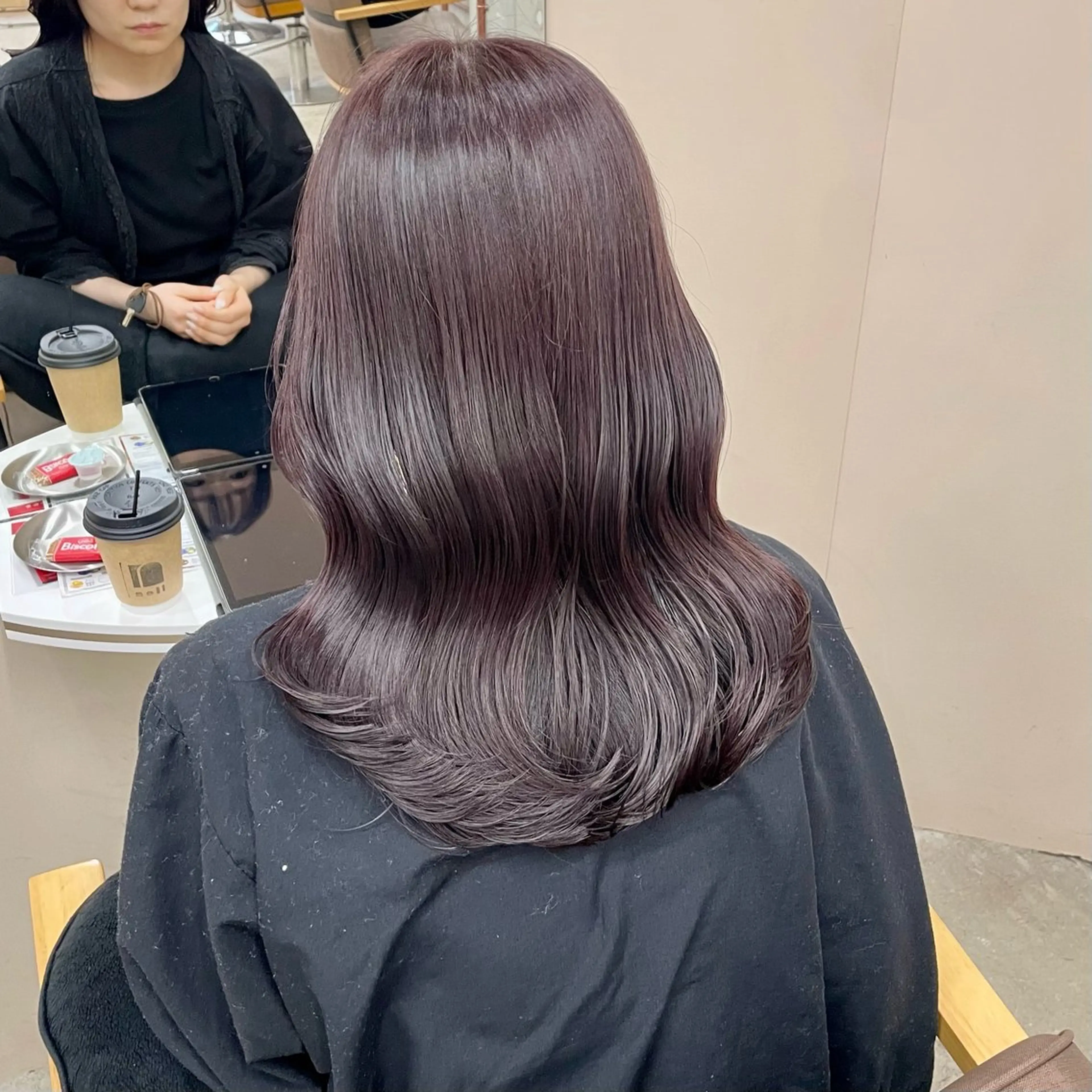 セミロング カラー ブラウンカラー ピンクカラー ピンクブラウン カット ヘアカラー トリートメント noii / 伊藤 愛莉のヘアスタイル