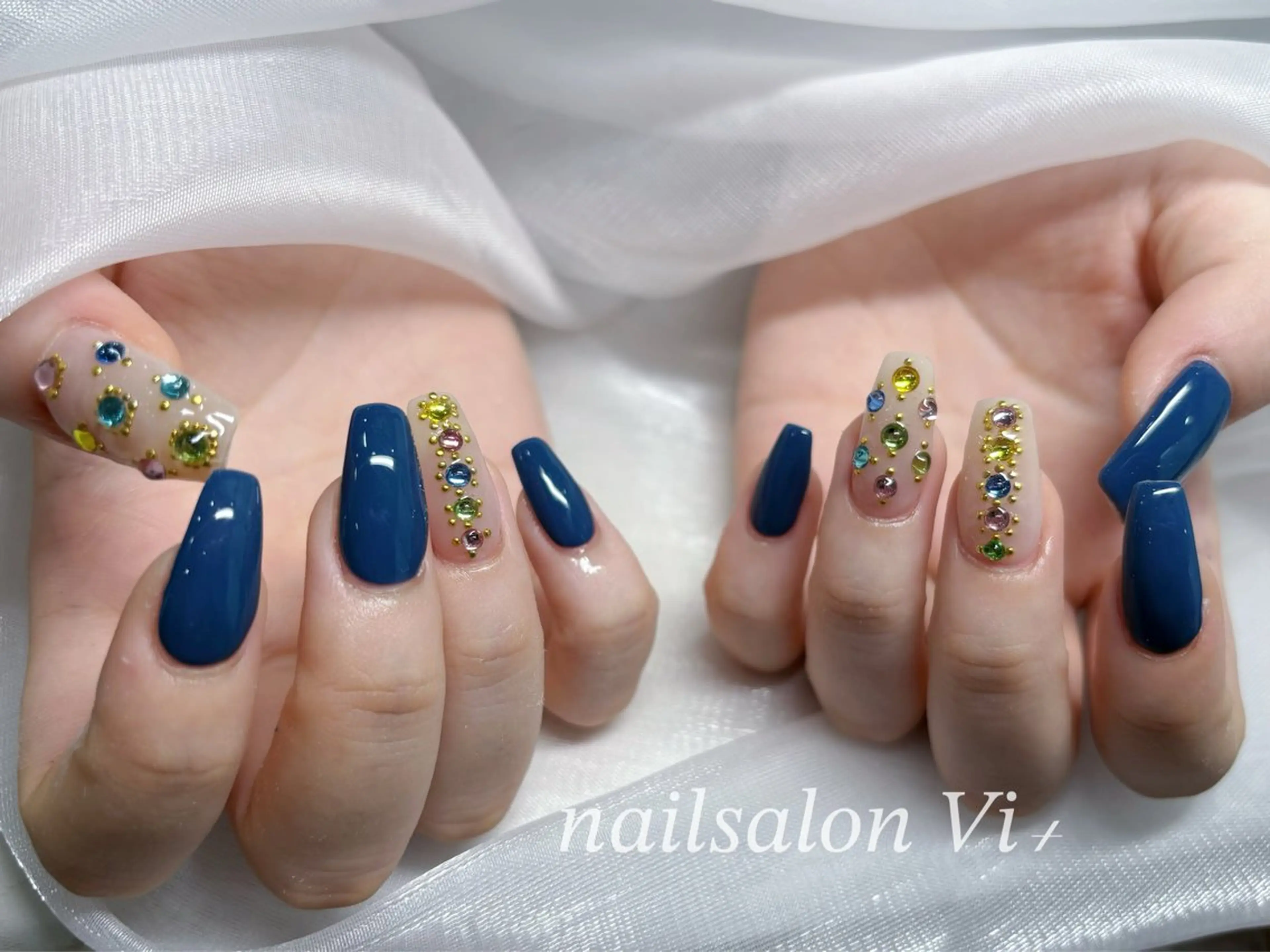 ネイル Nailsalon Vi+ももか🩷のネイルデザイン