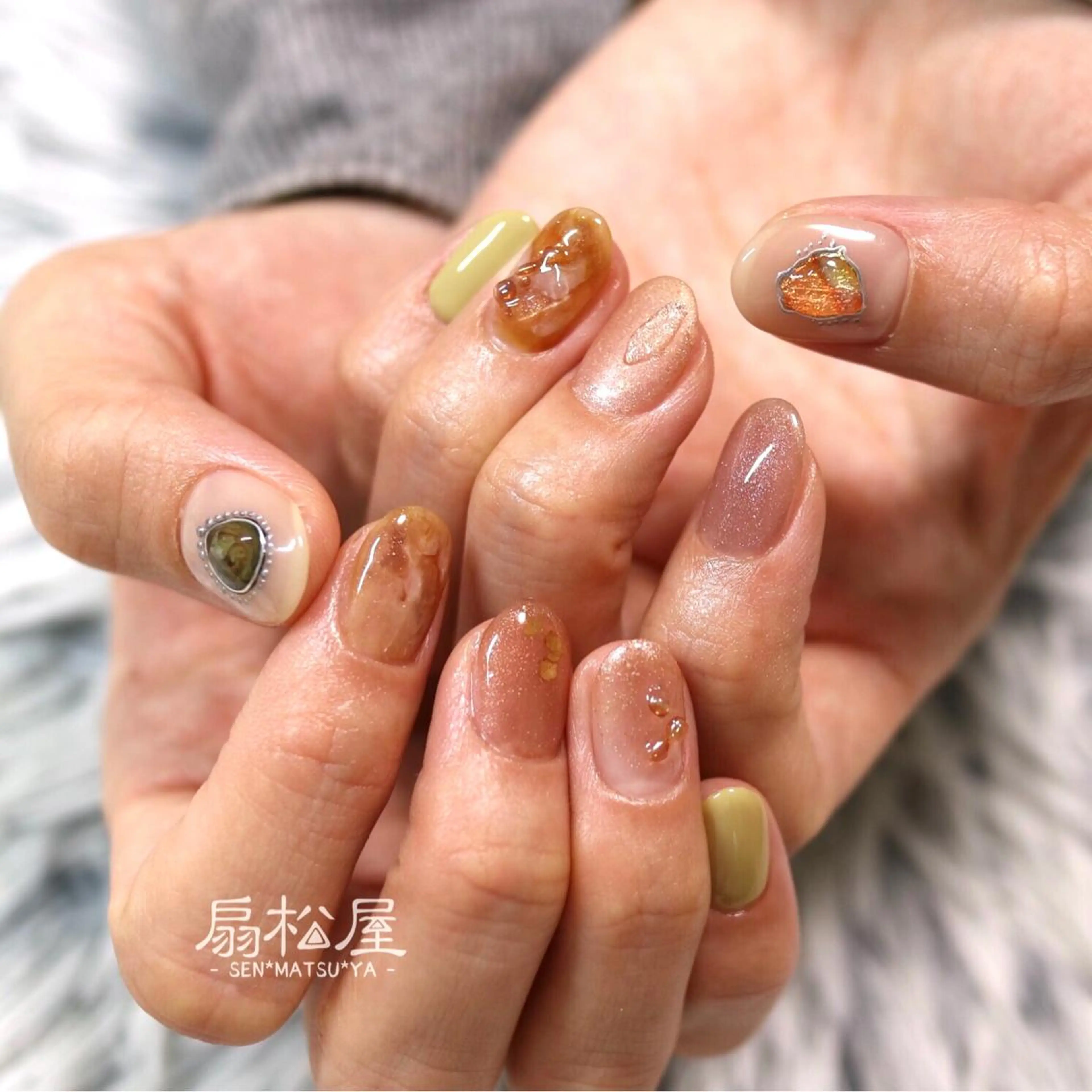 ネイル アートネイル 扇松屋 marie.nのネイルデザイン