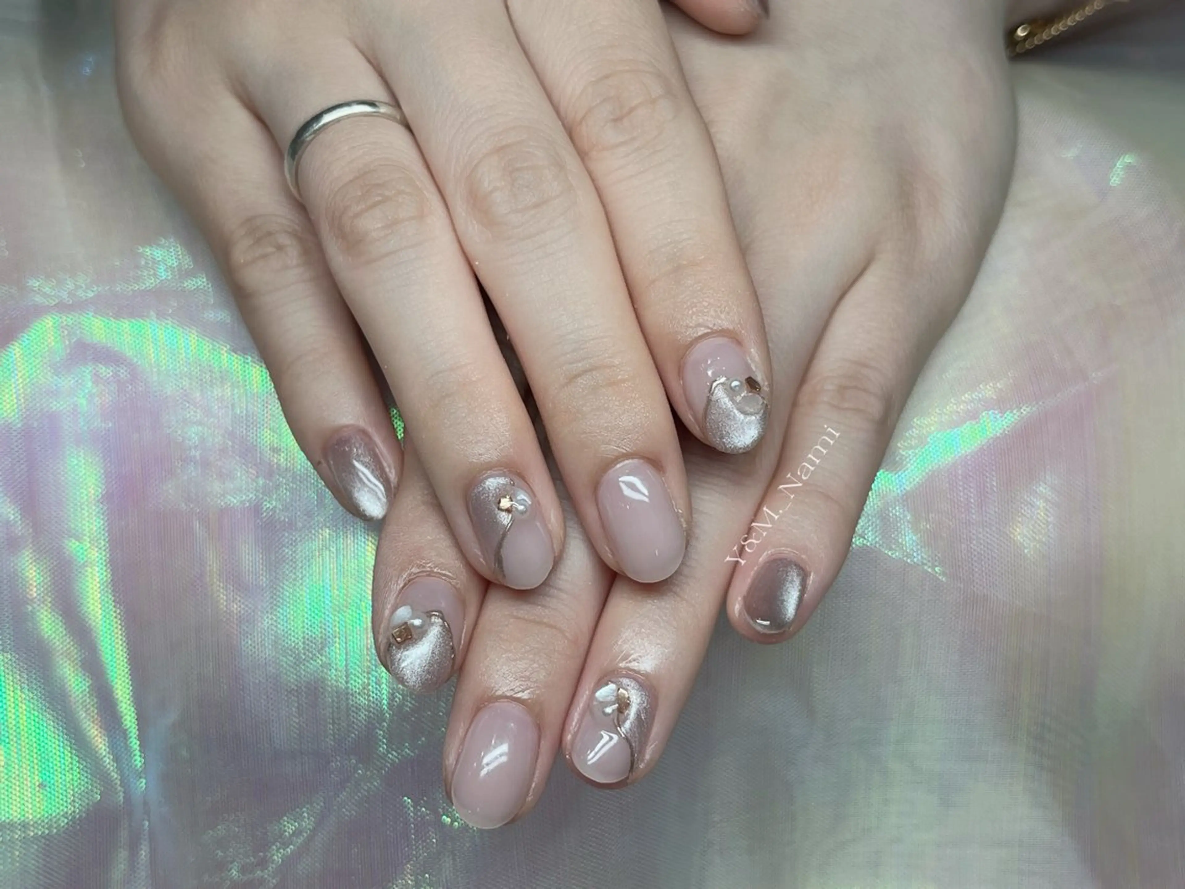 ネイル Ui_Amor (パラジェル)のネイルデザイン