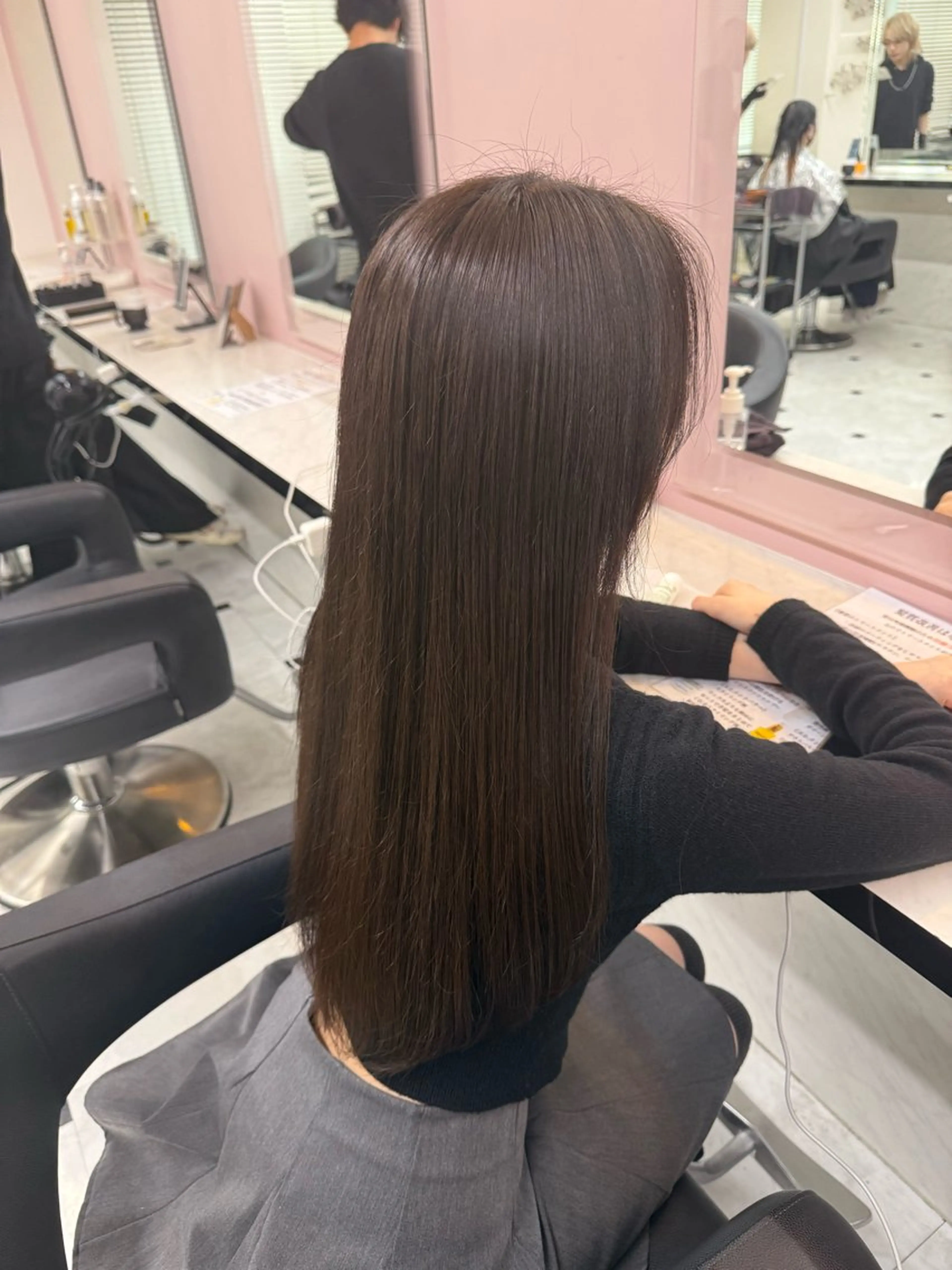 ロング カラー 透明感カラー グレージュ カット ヘアカラー トリートメント 韓国風グレージュ 🤍たくみ🤍のヘアスタイル