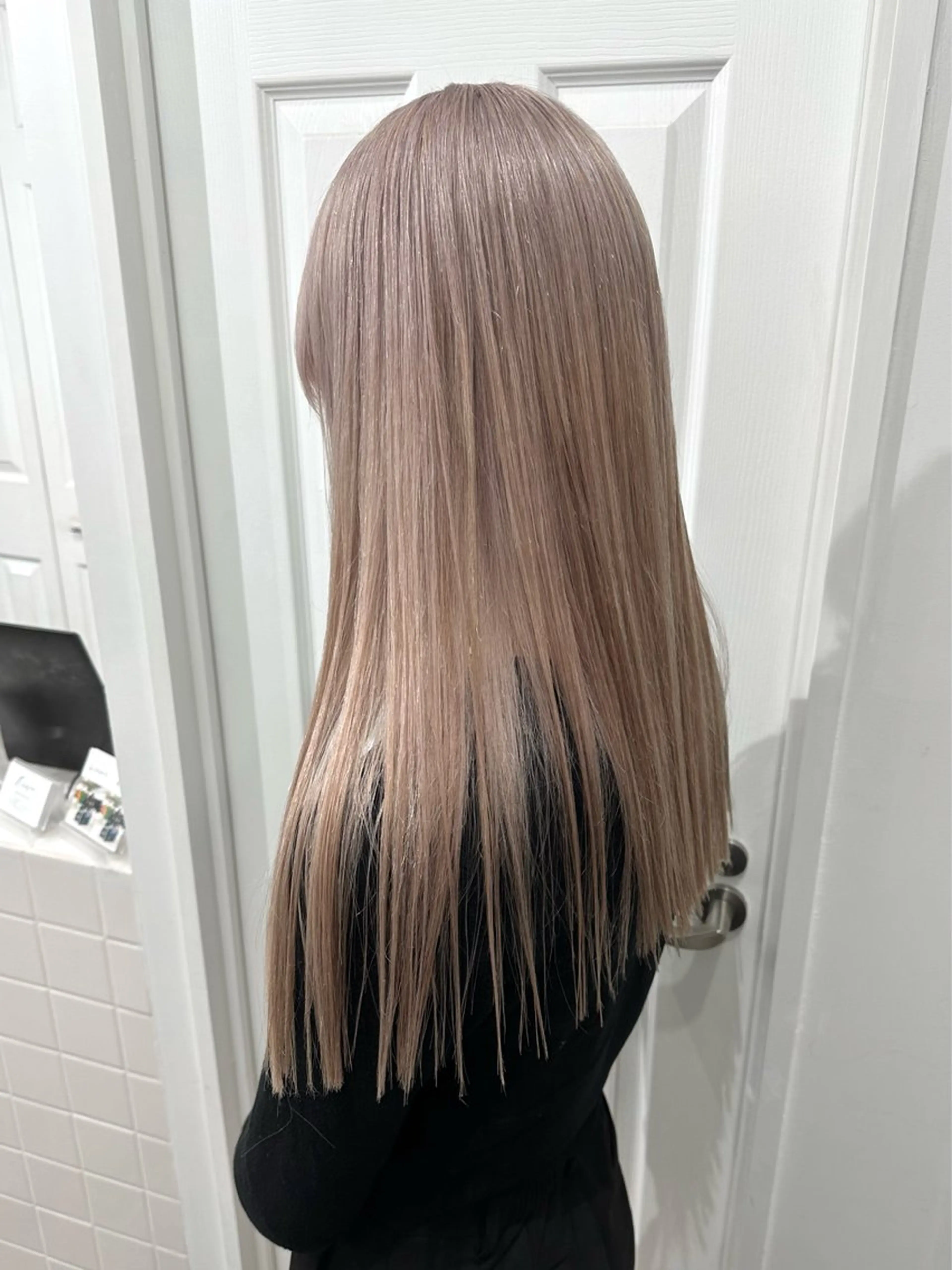 ロング 抜きっぱなしブロンド ササキカズマのヘアスタイル