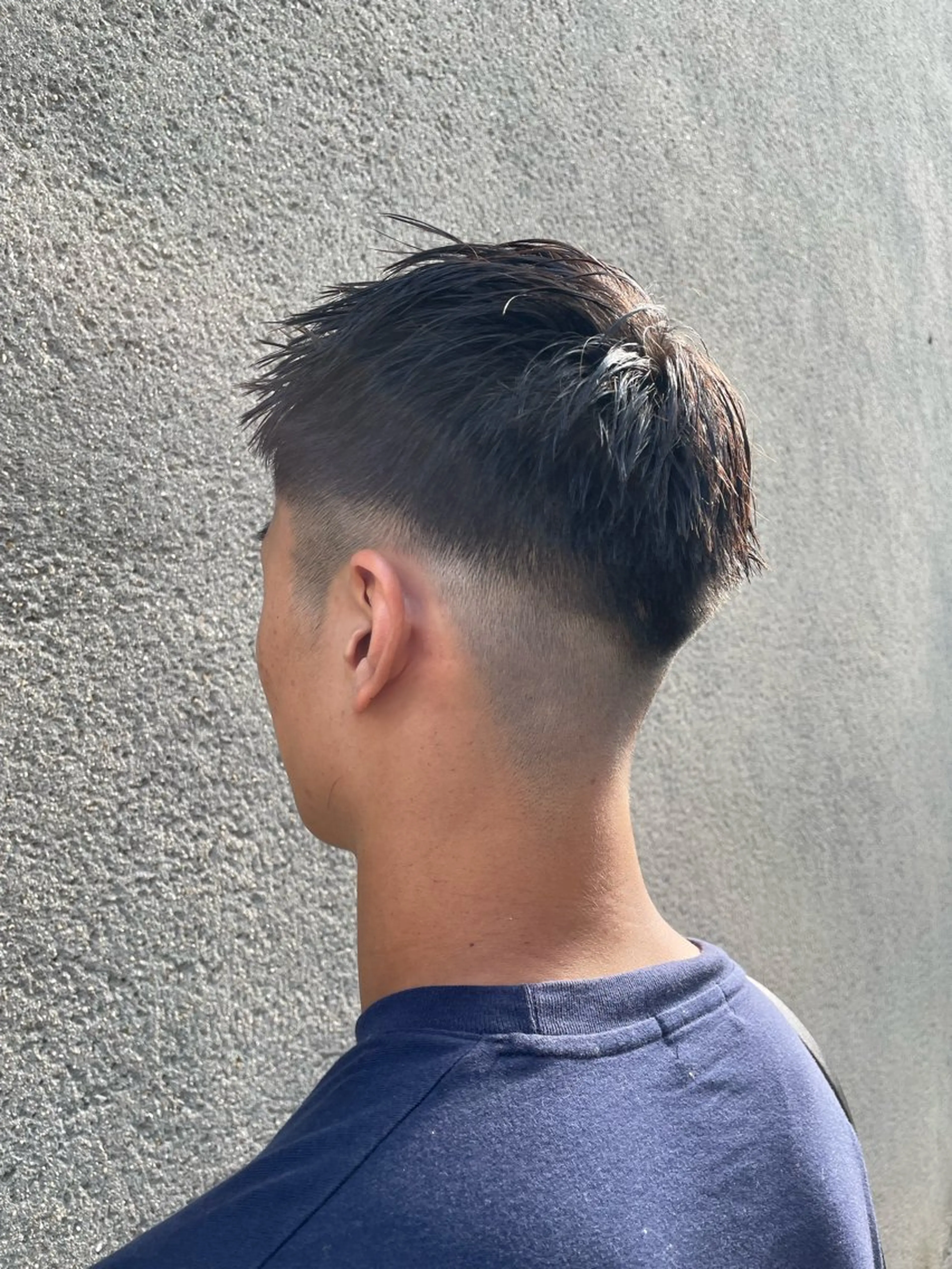 メンズ フェードカット 慎太朗/パーマ/ボブ /センターパートのヘアスタイル