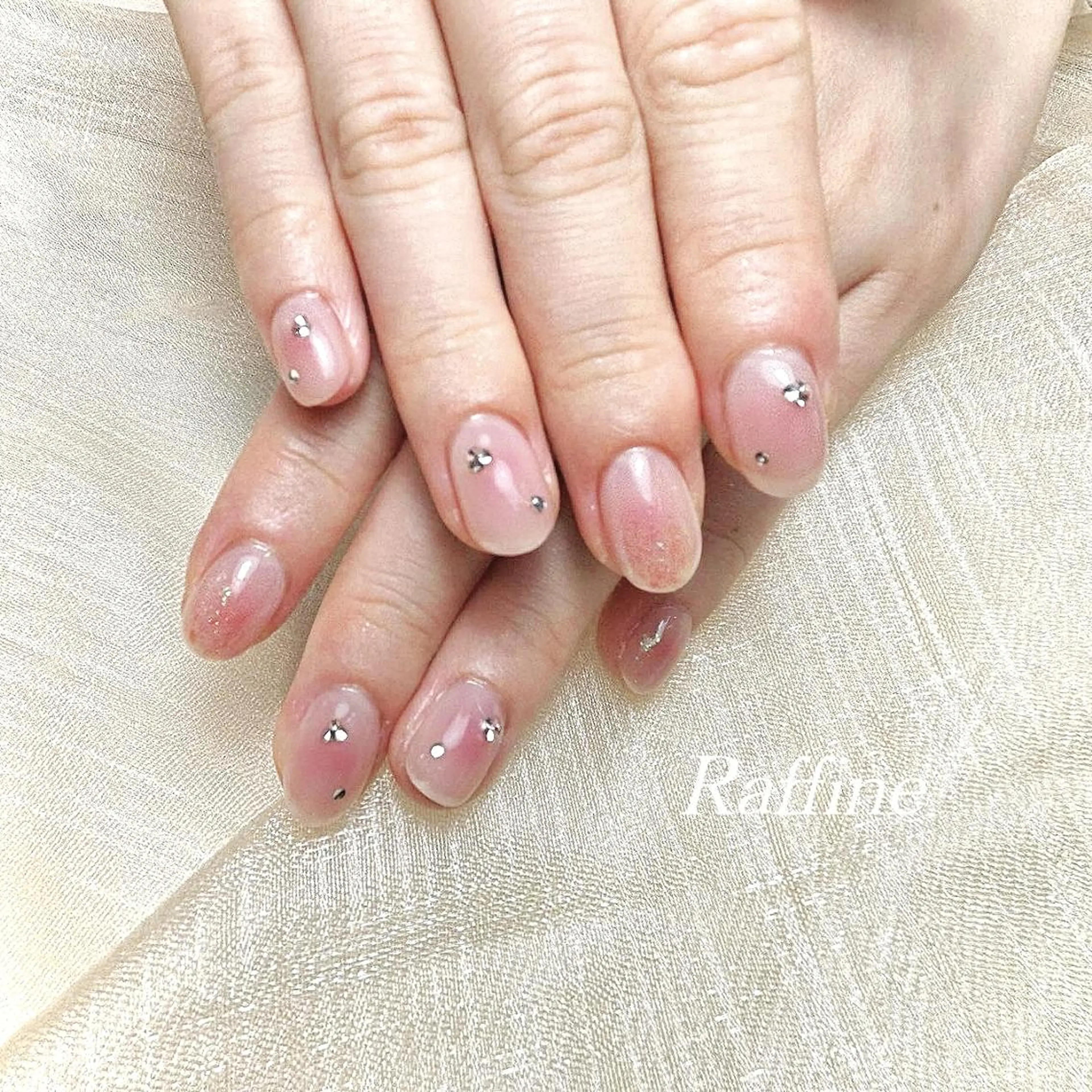 ネイル RAFFINE 月🦋🩵のネイルデザイン