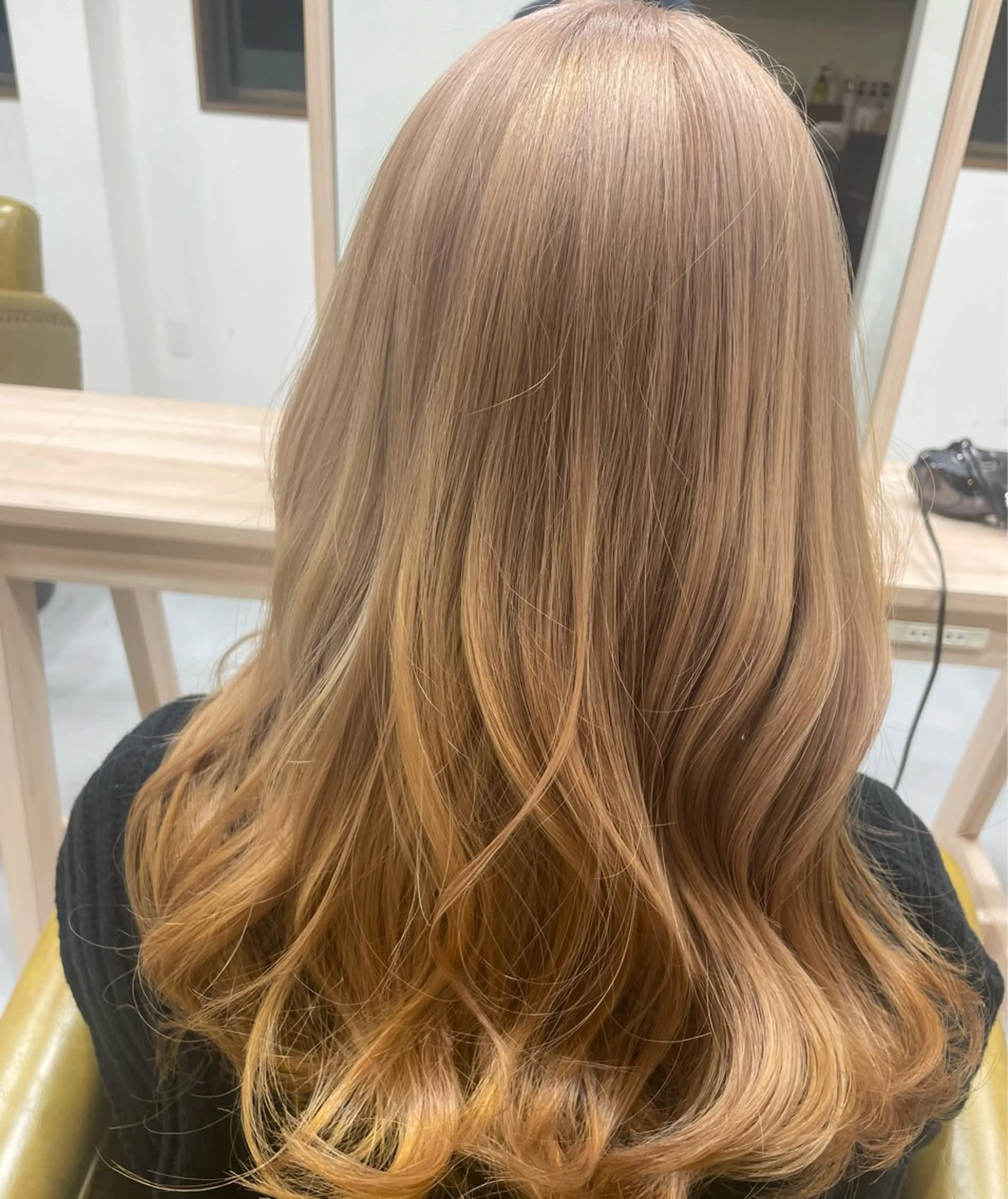 ロング カラー 大内 カオリのヘアスタイル