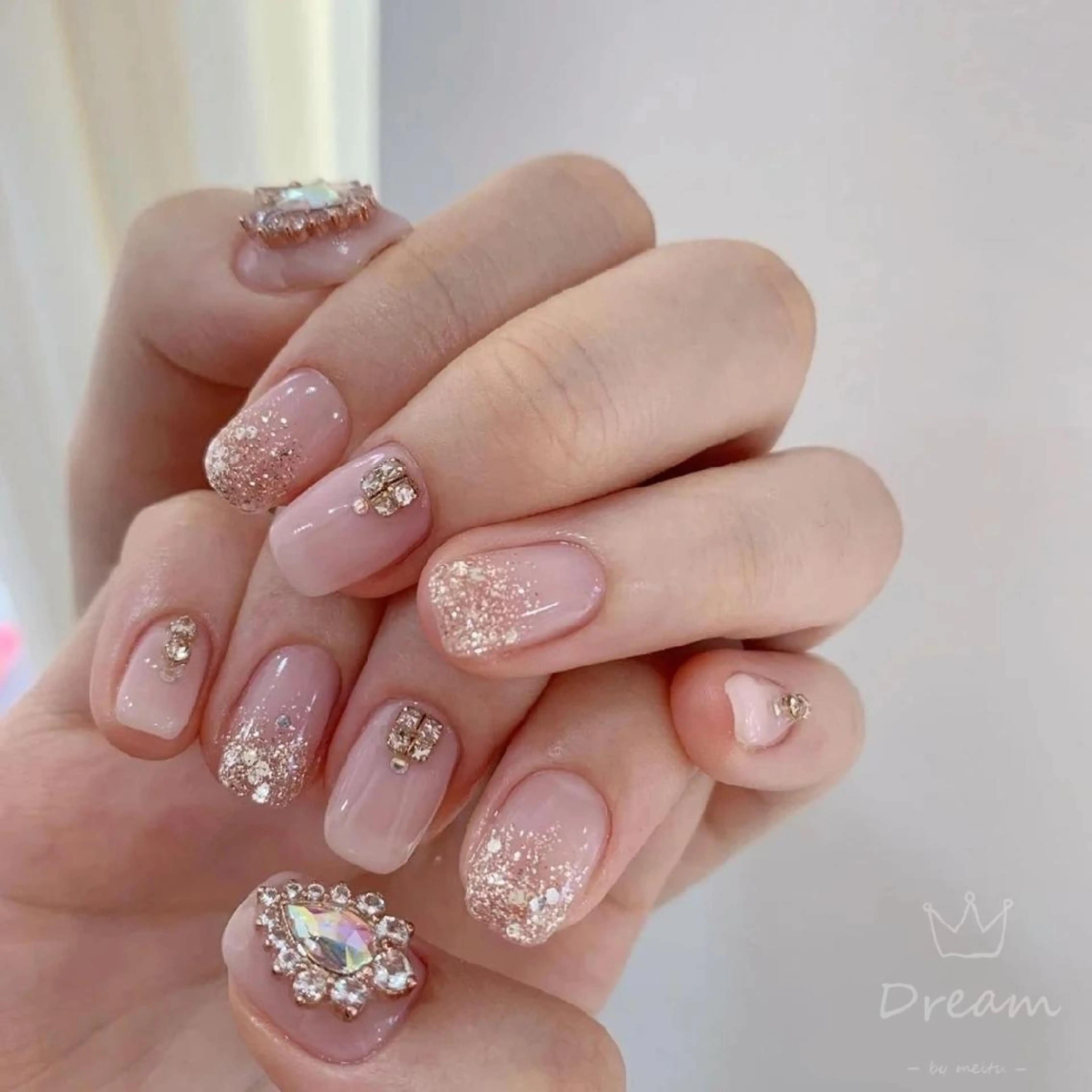 ミディアム ネイル ネイリストゆか💅 長さだし、深爪矯正のネイルデザイン