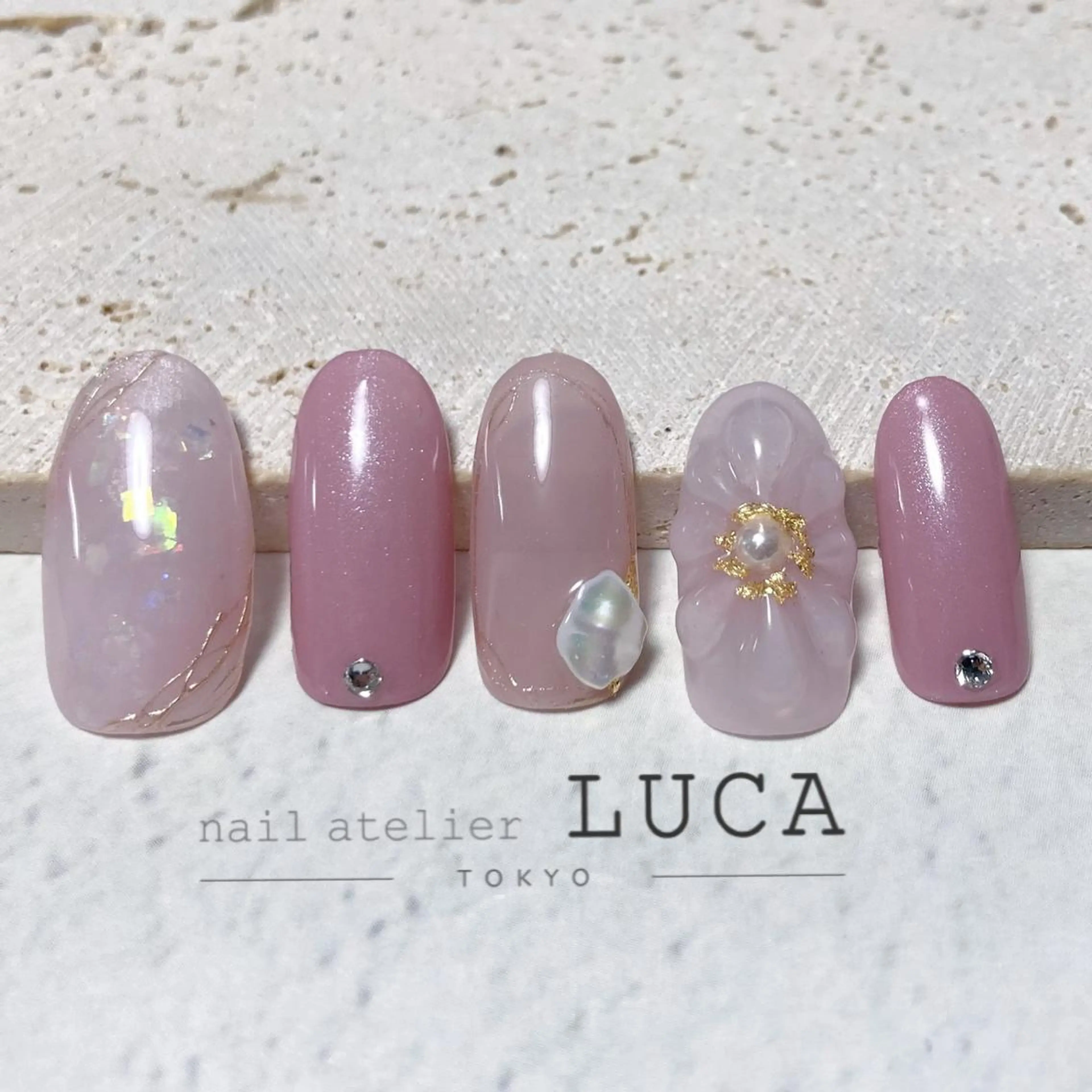 ネイル アートネイル オーロラネイル クリアネイル 長さ出し フットネイル ハンドネイル ネイルアトリエルカ スタッフのネイルデザイン