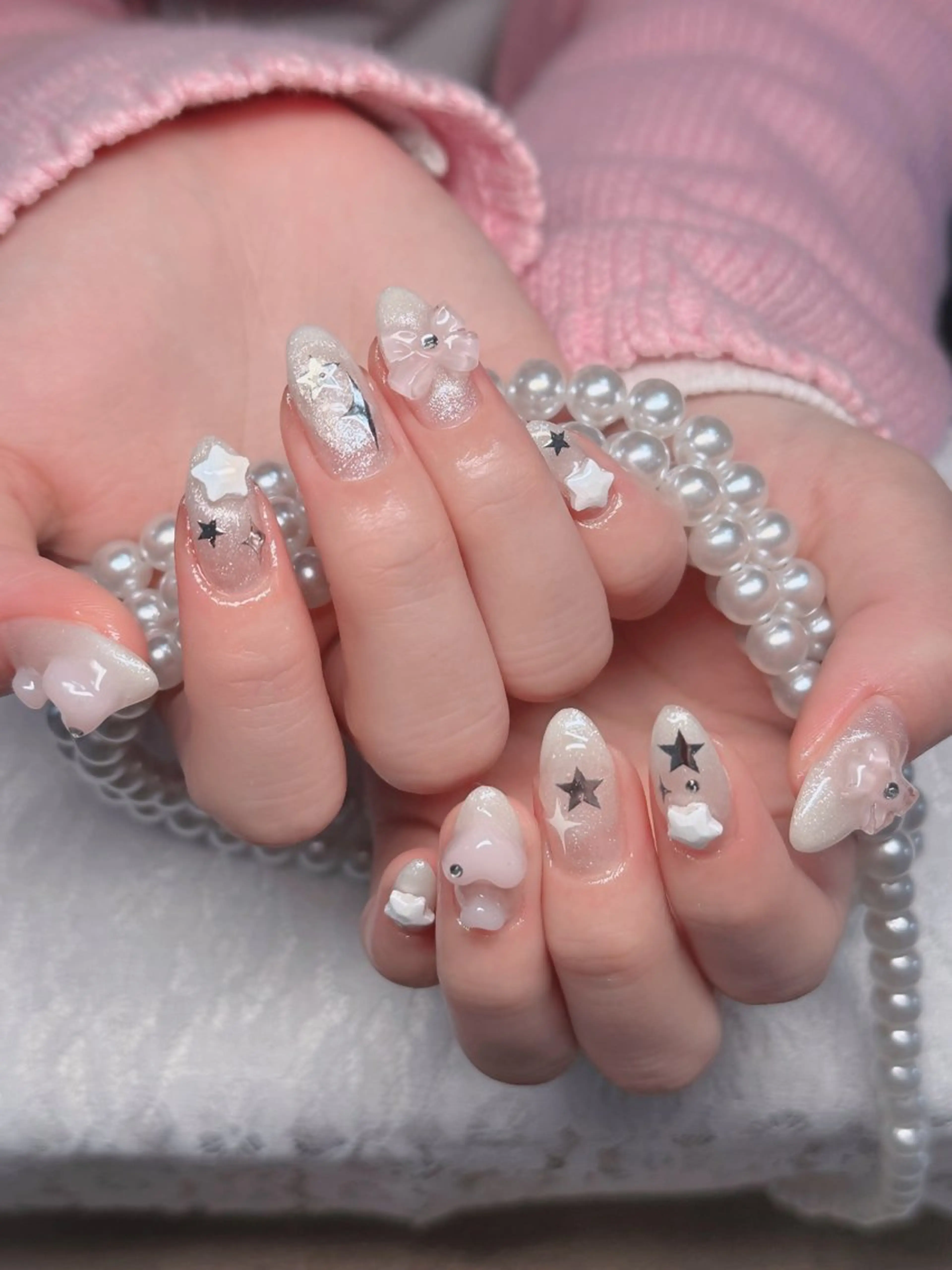 ネイル オーロラネイル フレンチネイル ジェルネイル ハロウィン キラキラネイル ハンドネイル H.baby Nail Salonのネイルデザイン