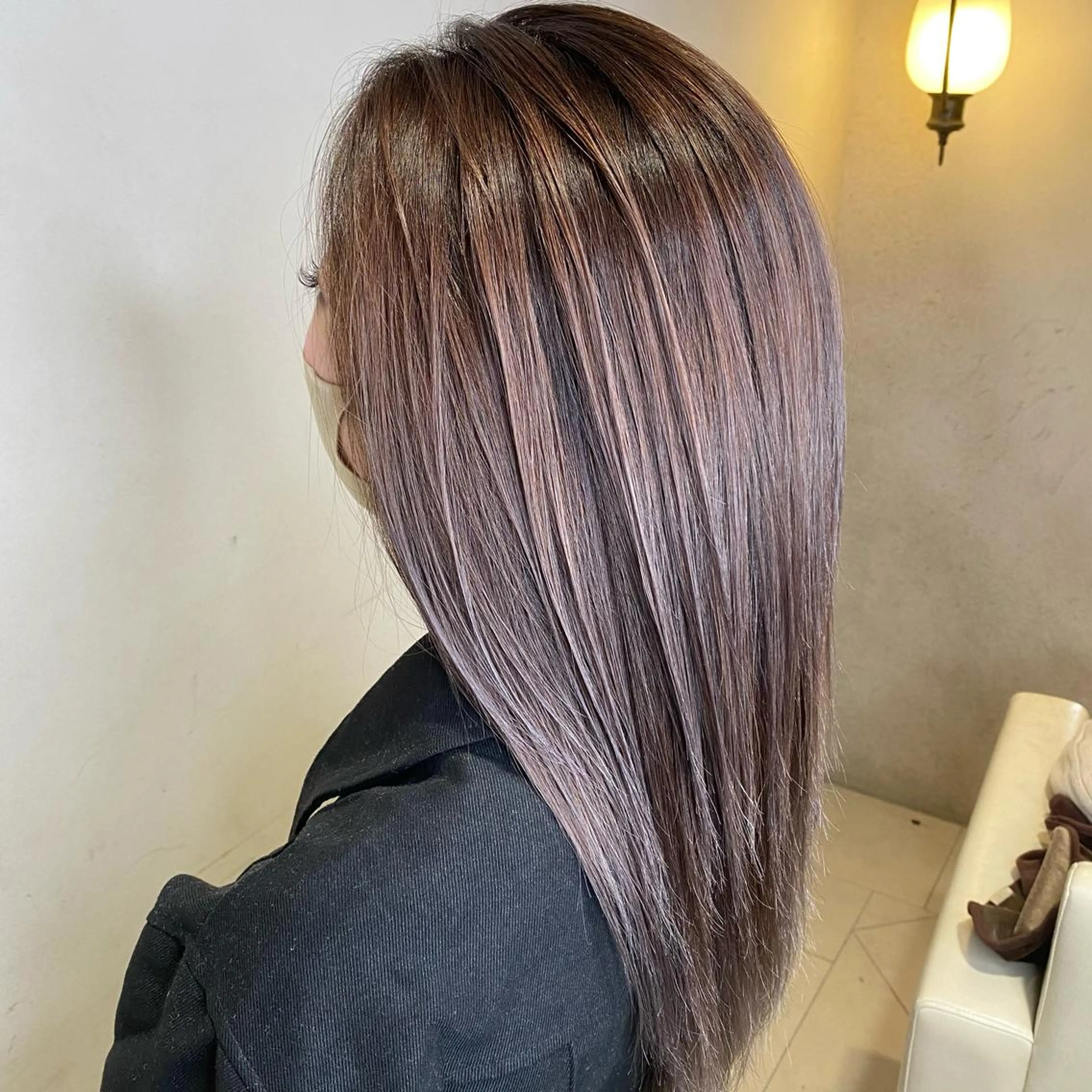 ロング カラー _White広島所属・バレイヤージュ 隅中秀弥のヘアスタイル