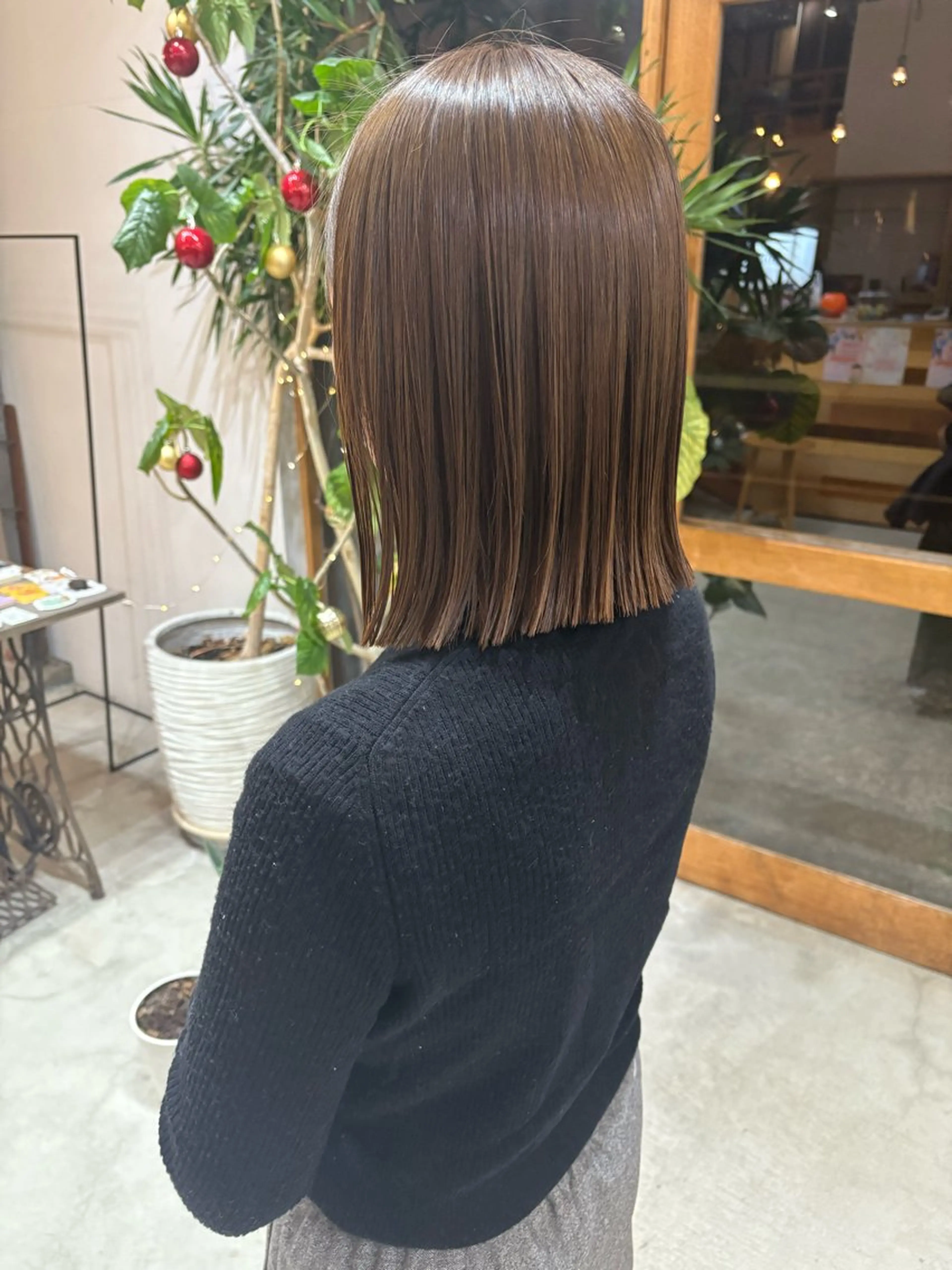 ミディアム 切りっぱなしボブ ボブ SOKO所属・林 玲奈のヘアスタイル