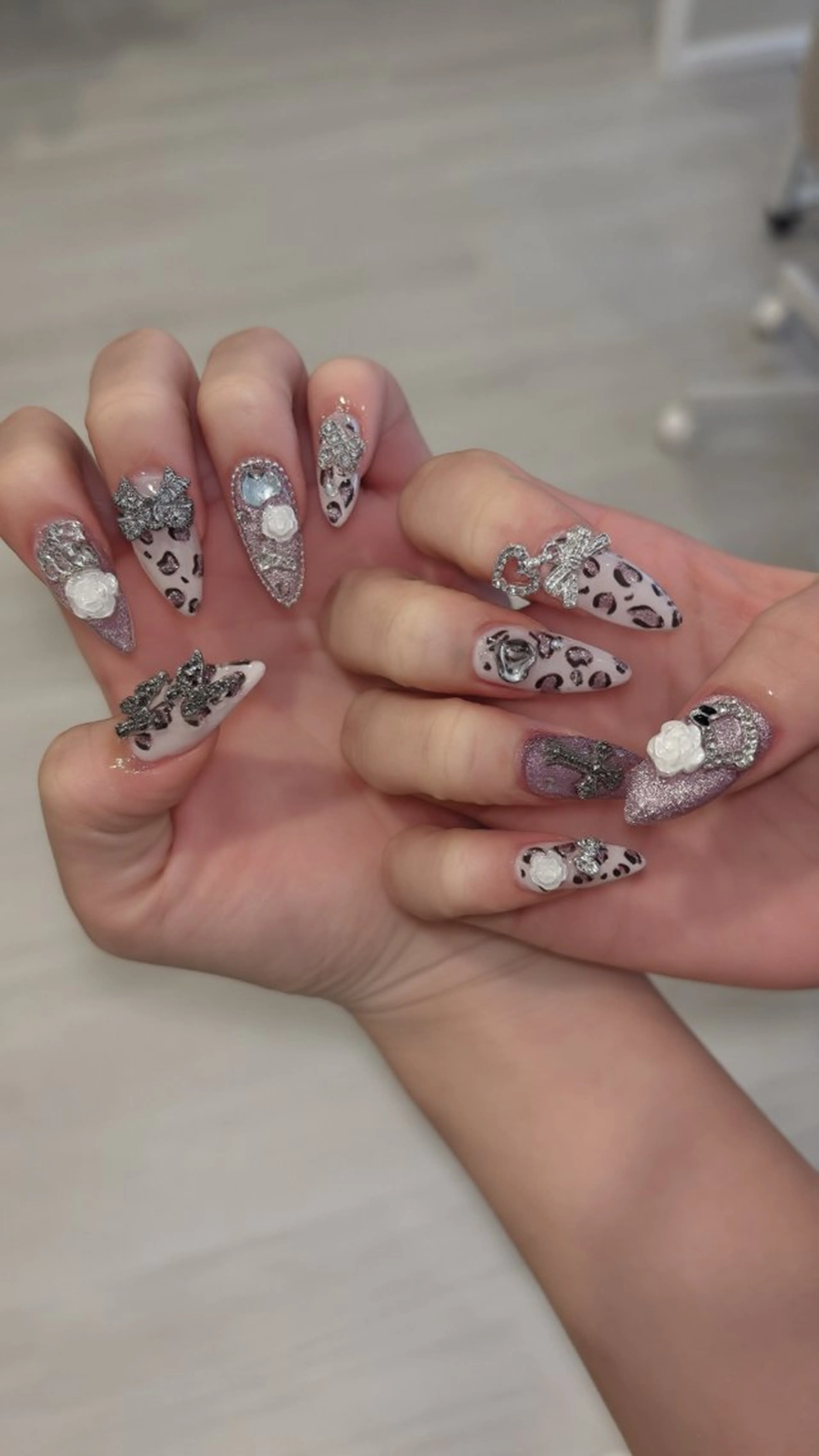 ネイル 名古屋ワンホンネイル 沙理亜のネイルデザイン