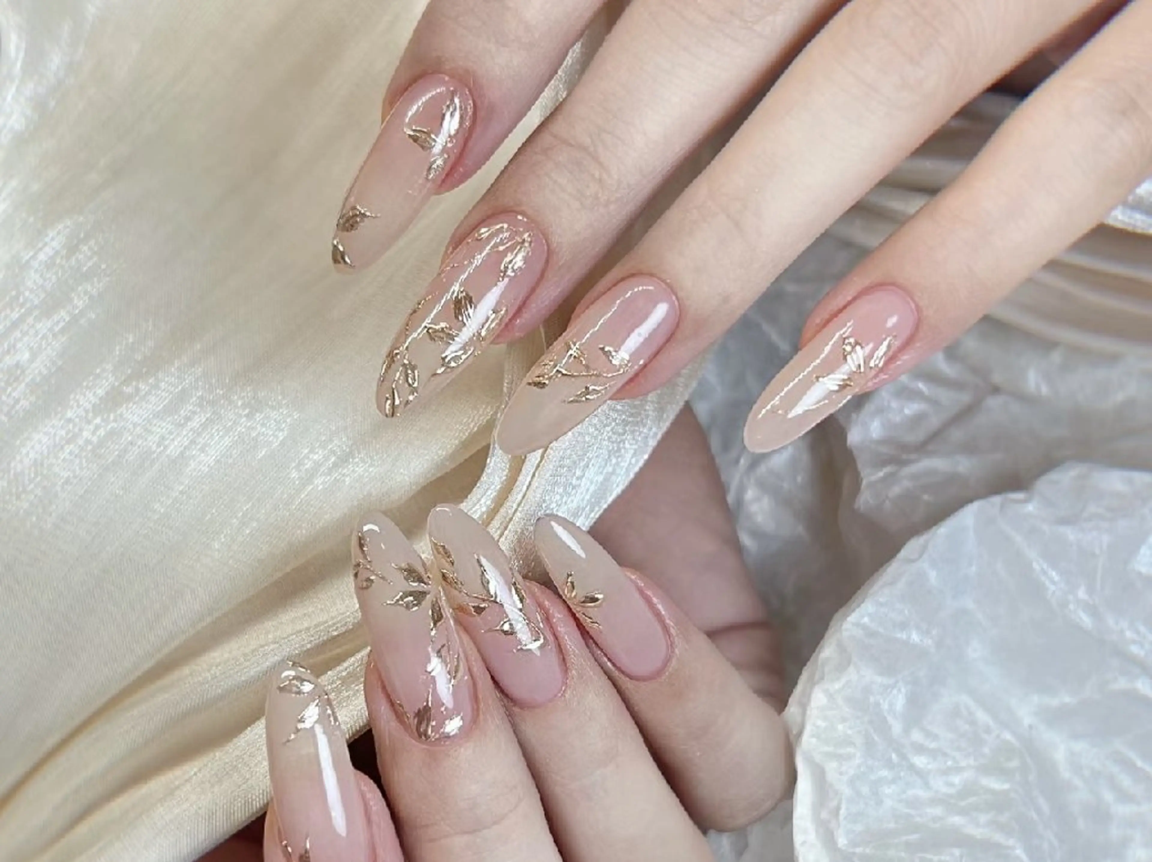 ネイル ミラーネイル 持ち込み 夏ネイル ハンドネイル UM Nail Salonのネイルデザイン