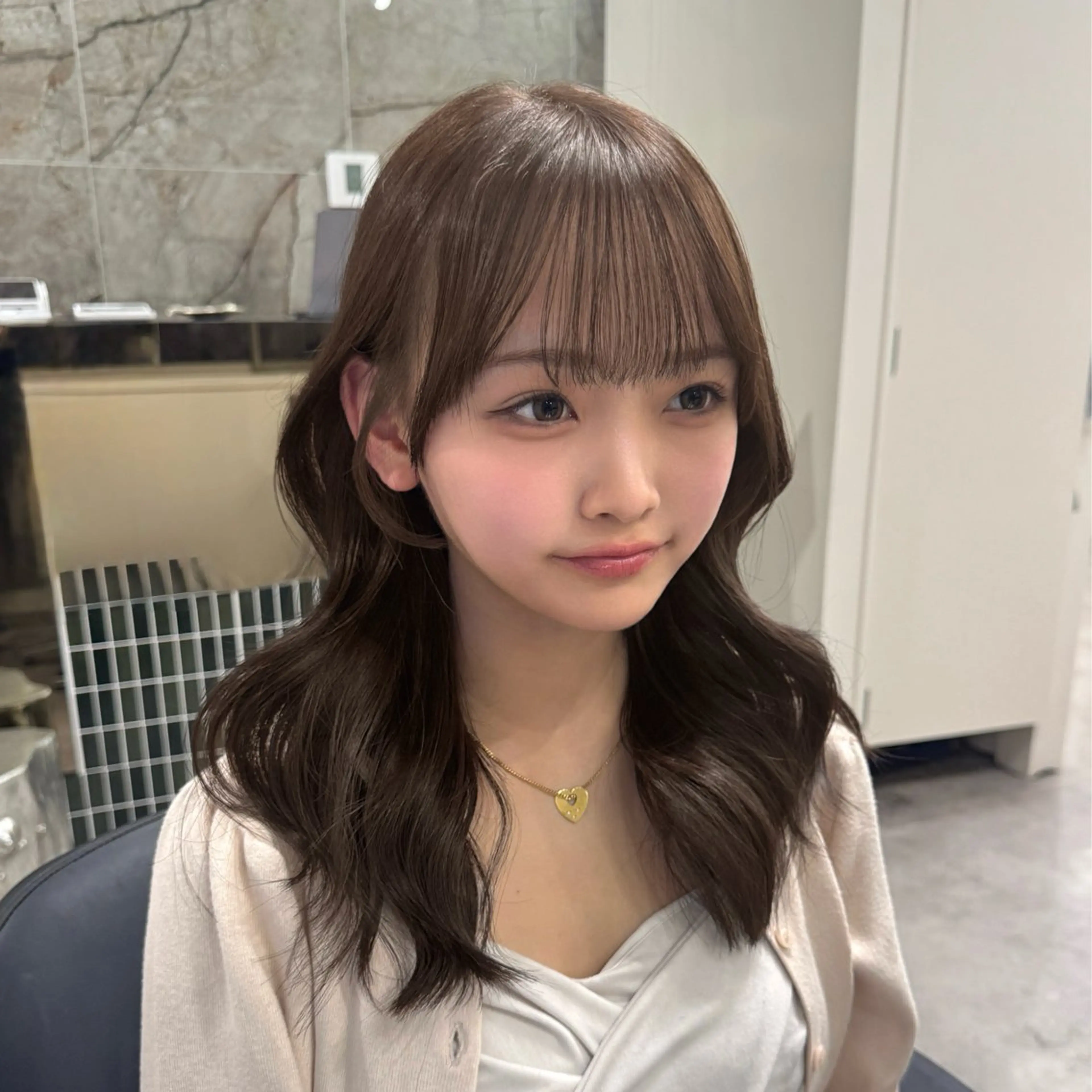 ミディアム カラー カット ヘアカラー トリートメント 🎀髪質改善×韓国レ イヤー×透明感/米田のヘアスタイル