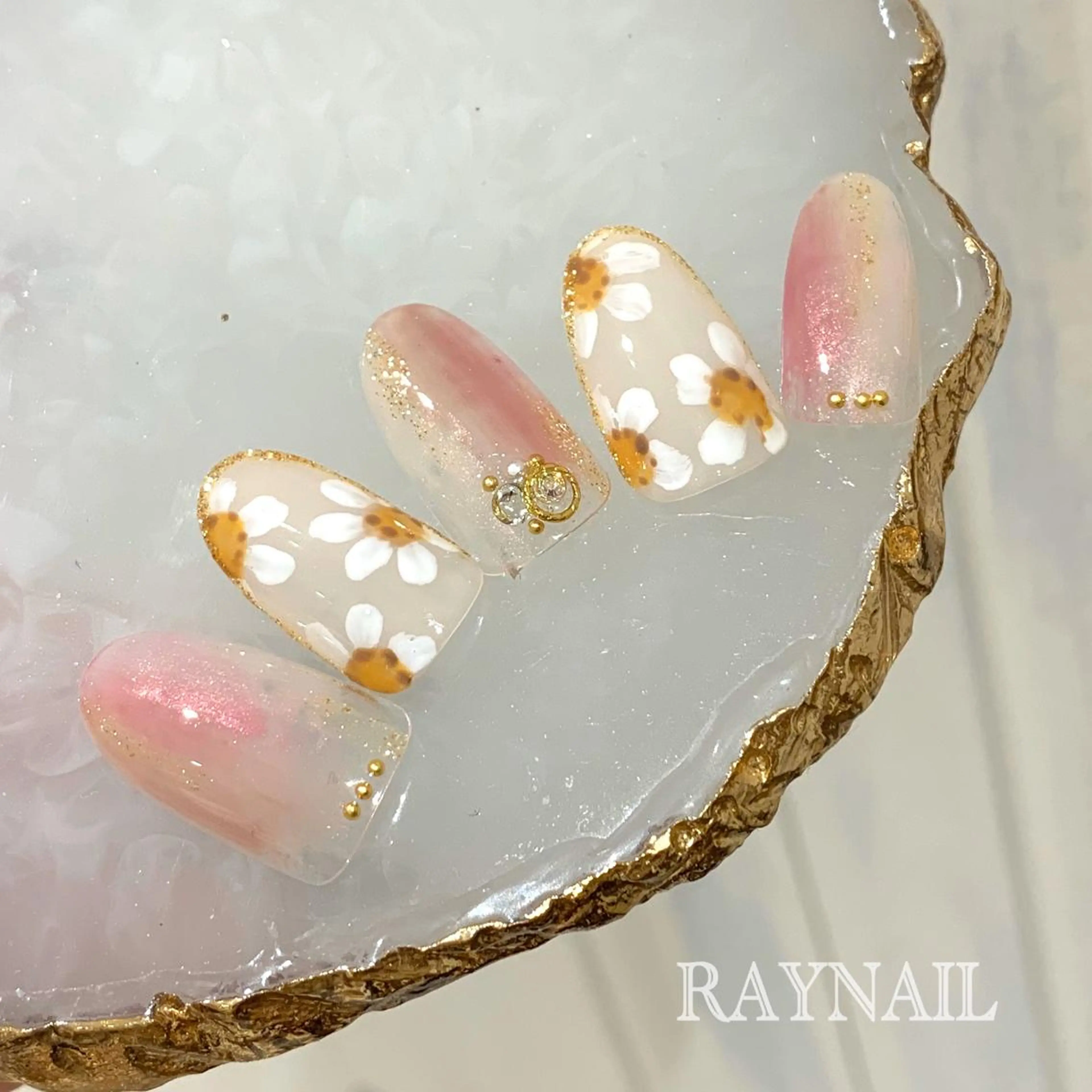 ロング カラー ネイル 春ネイル be-cares beauty(豊川店のネイルデザイン