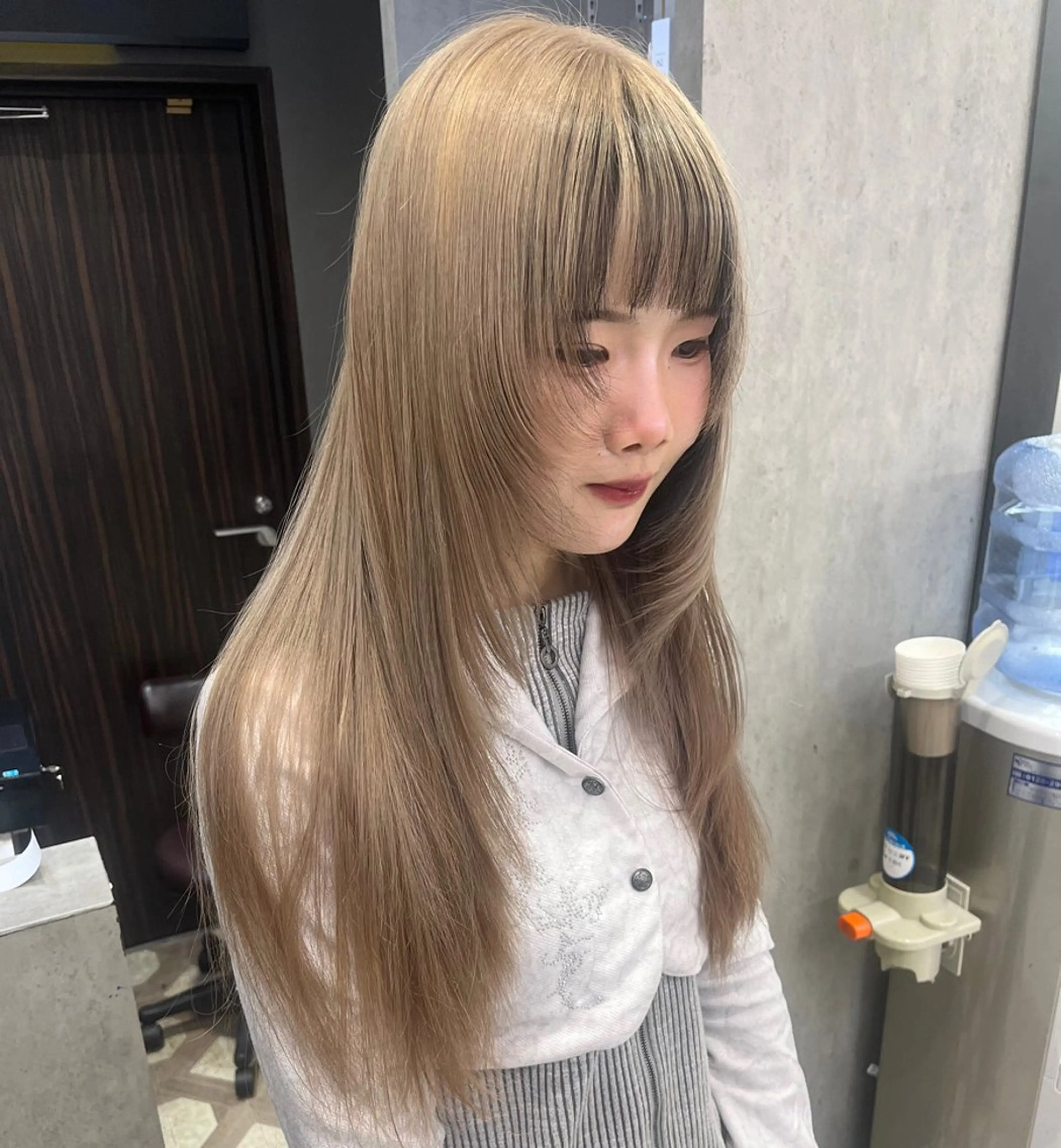 カラー ユイ☆ハイトーン ☆ブリーチデザインのヘアスタイル