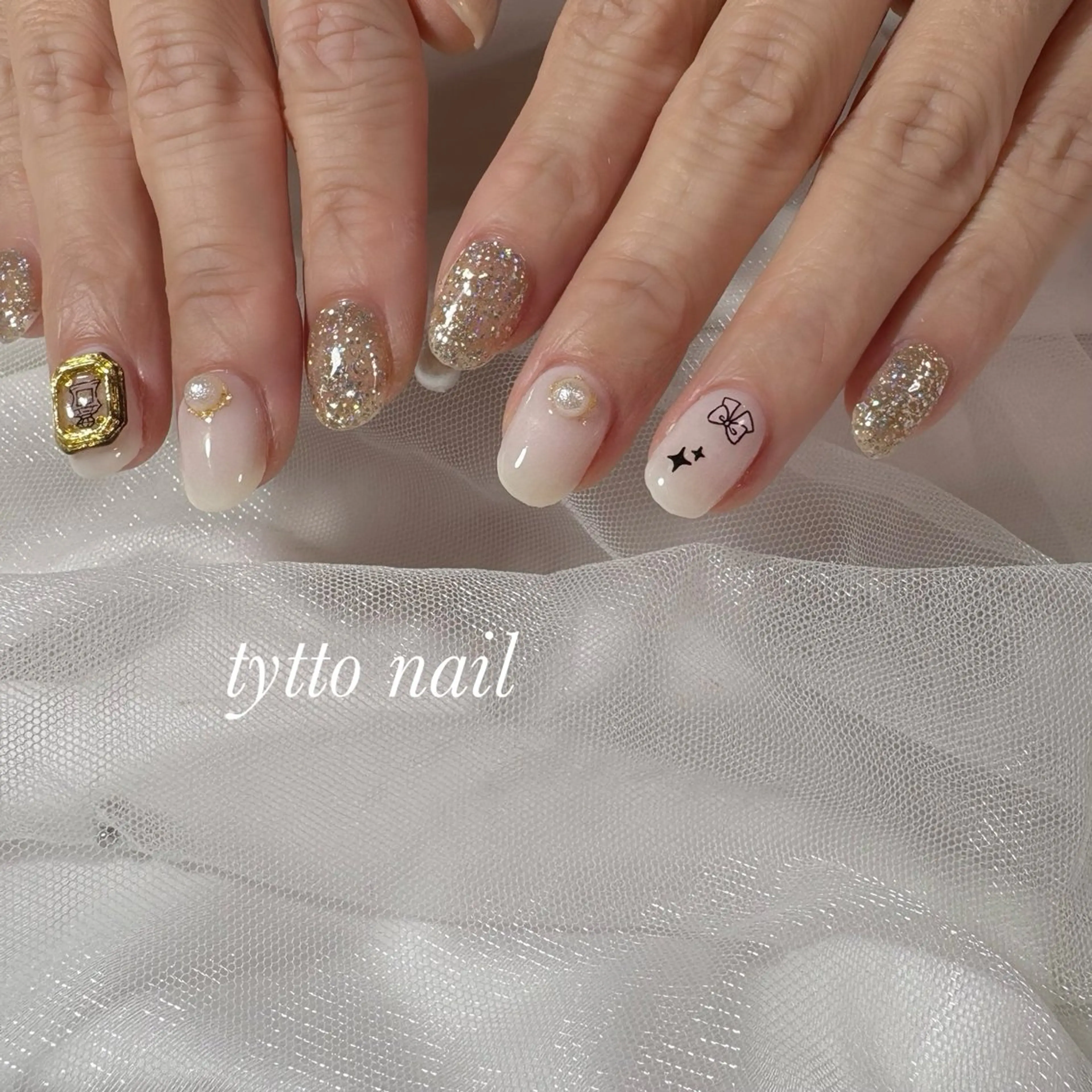 ネイル ガーリー ゴールド キラキラネイル 韓国ネイル ラメ(グリッター) ハンドネイル tytto nail ❤︎‪‪eri‪‪のネイルデザイン