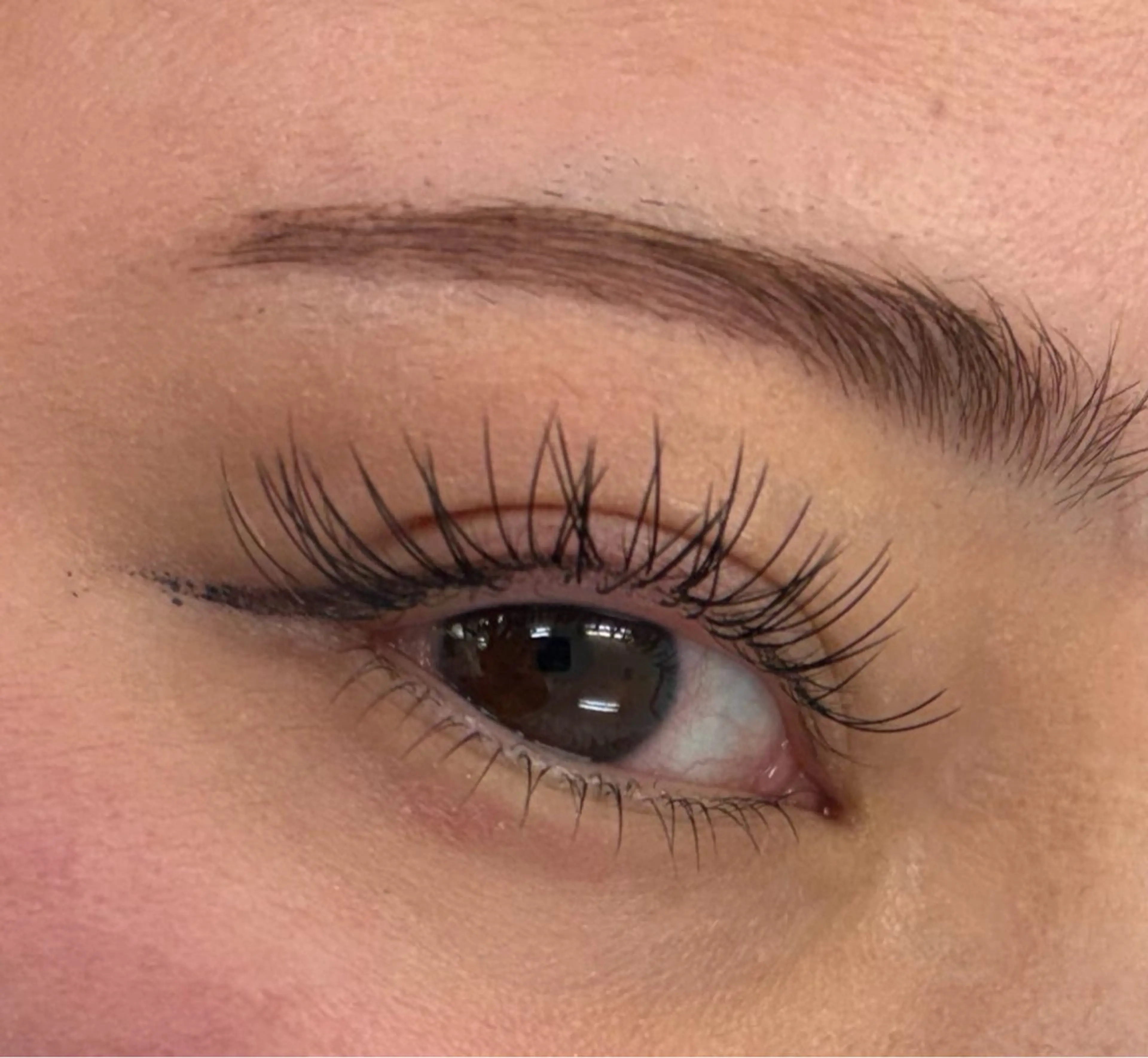 下まつげパーマの写真