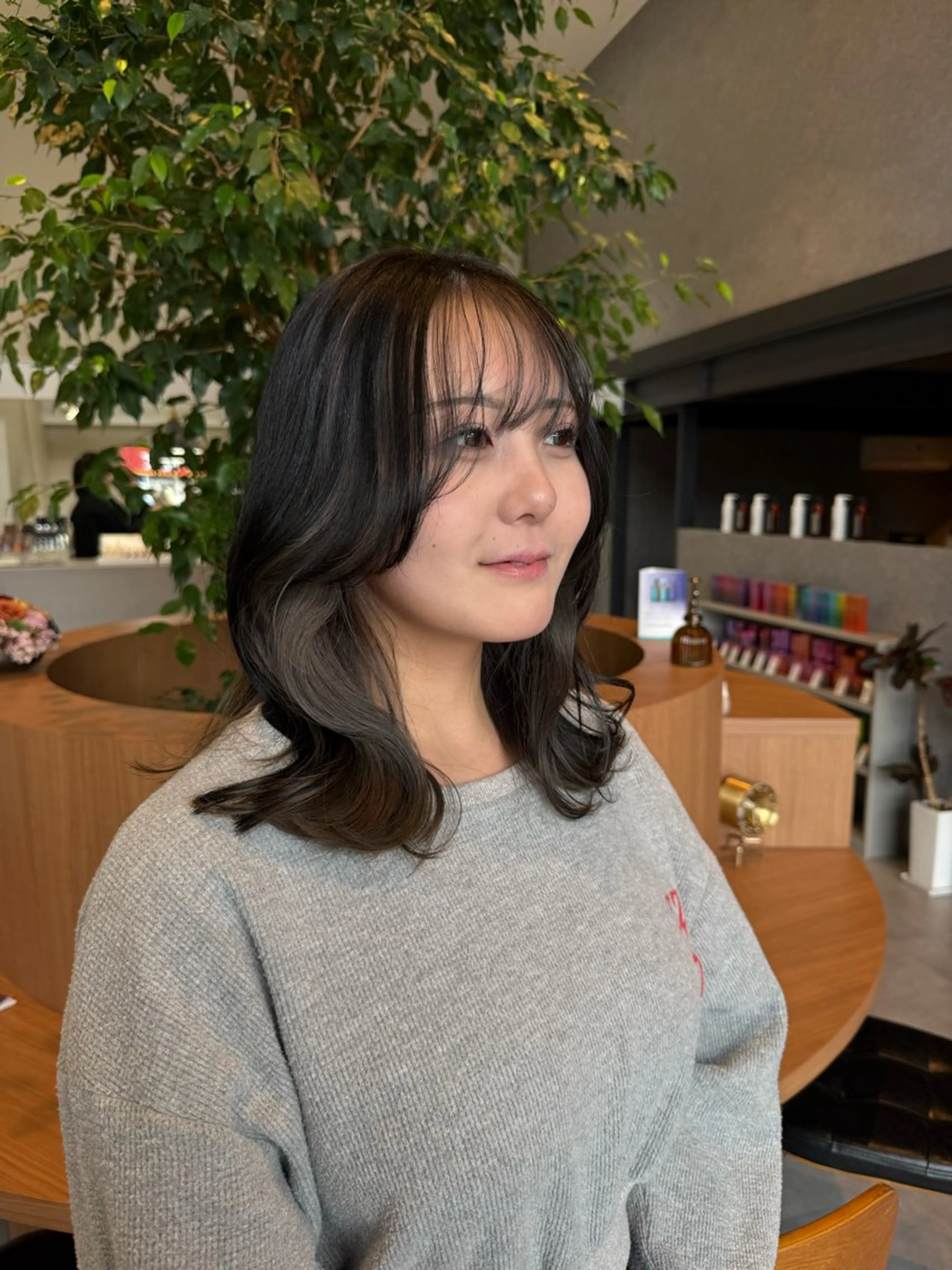 ロング カラー インナーカラー ワンホンヘア カット ヘアカラー ayaka |トレンドヘアのヘアスタイル