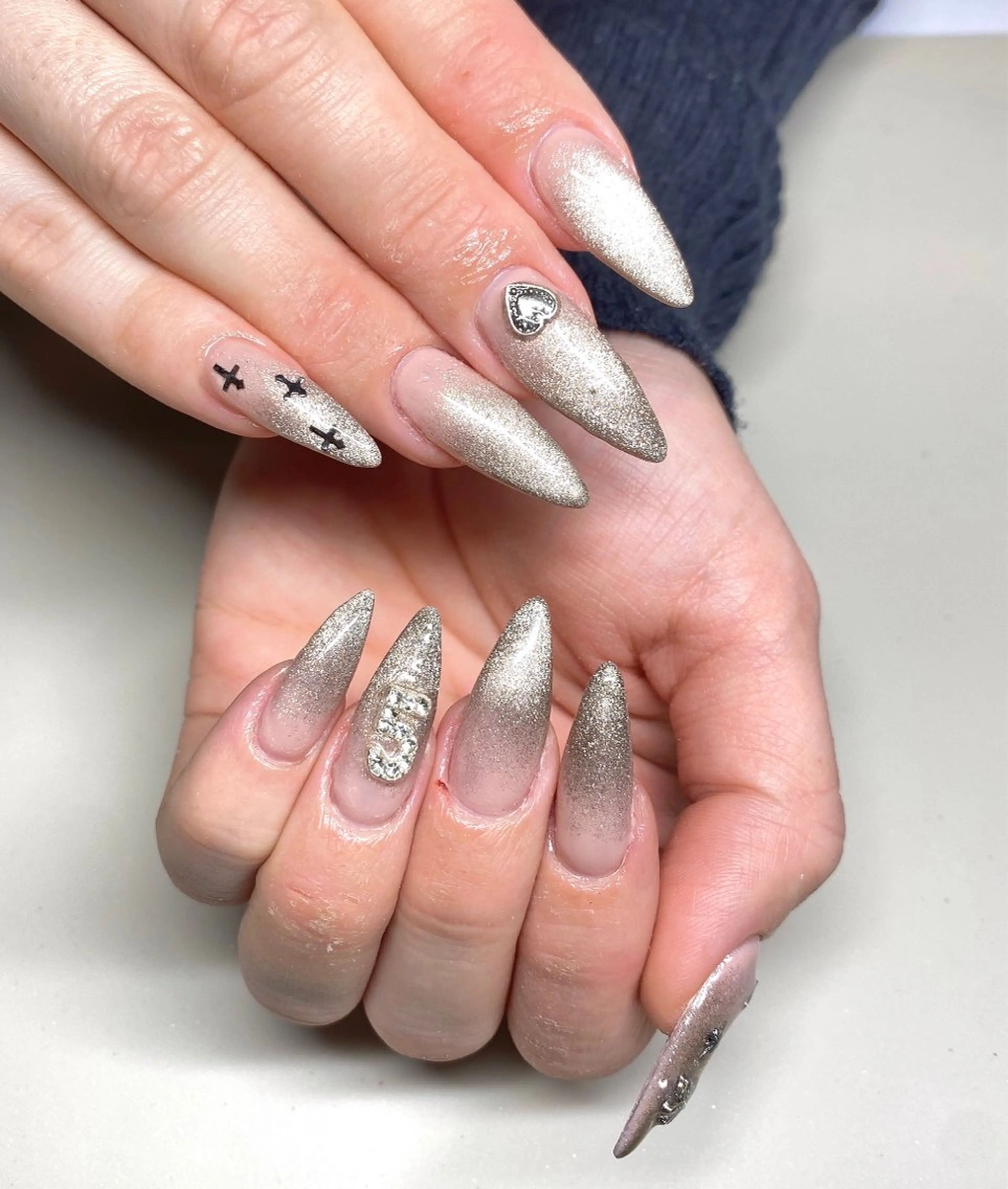 ネイル salon Dahlia所属・サロンダリア Naoのネイルデザイン