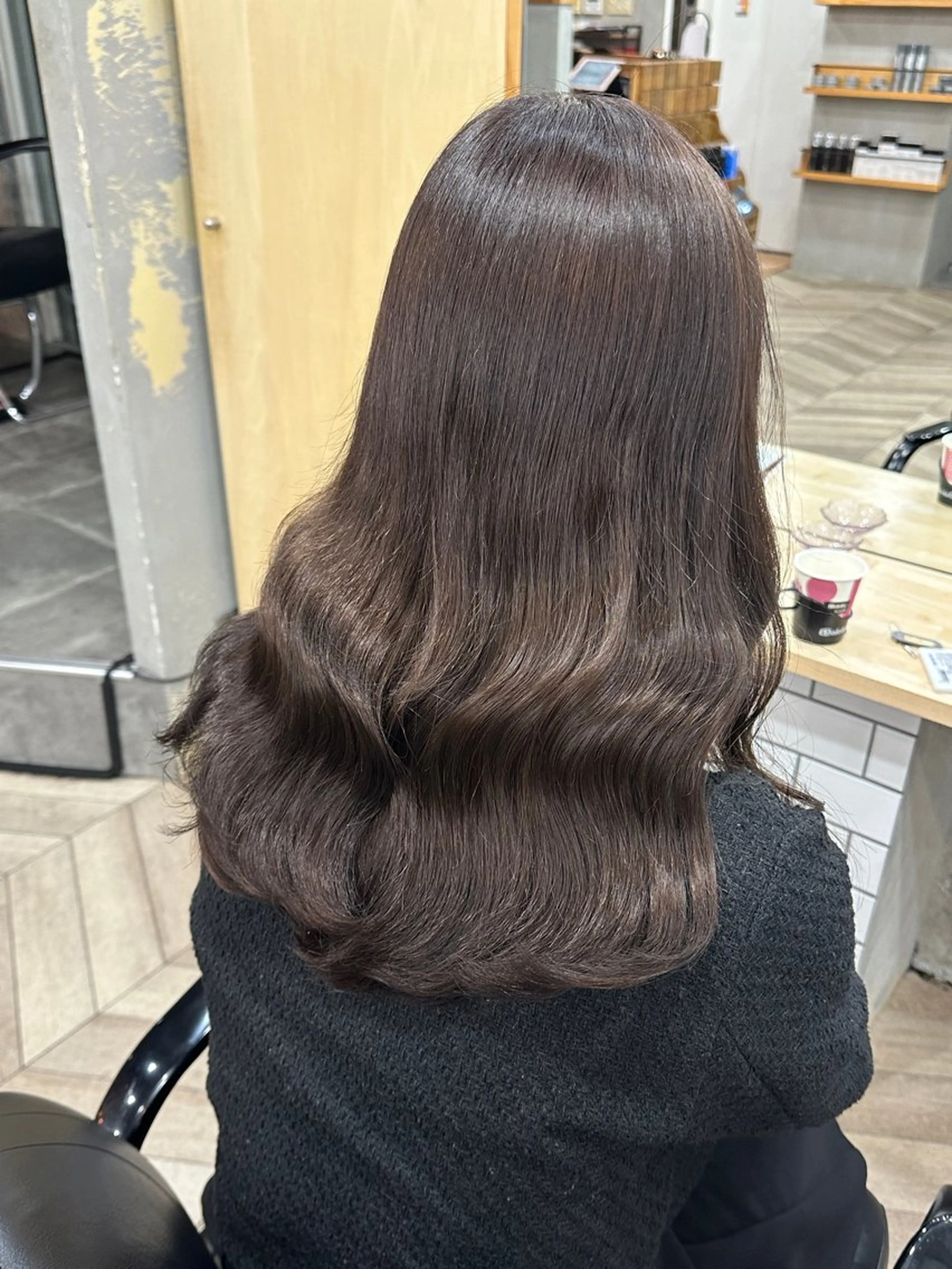 セミロング カラー ブラウンカラー ショコラブラウン カット ヘアカラー Angelica 内海  遥奈のヘアスタイル