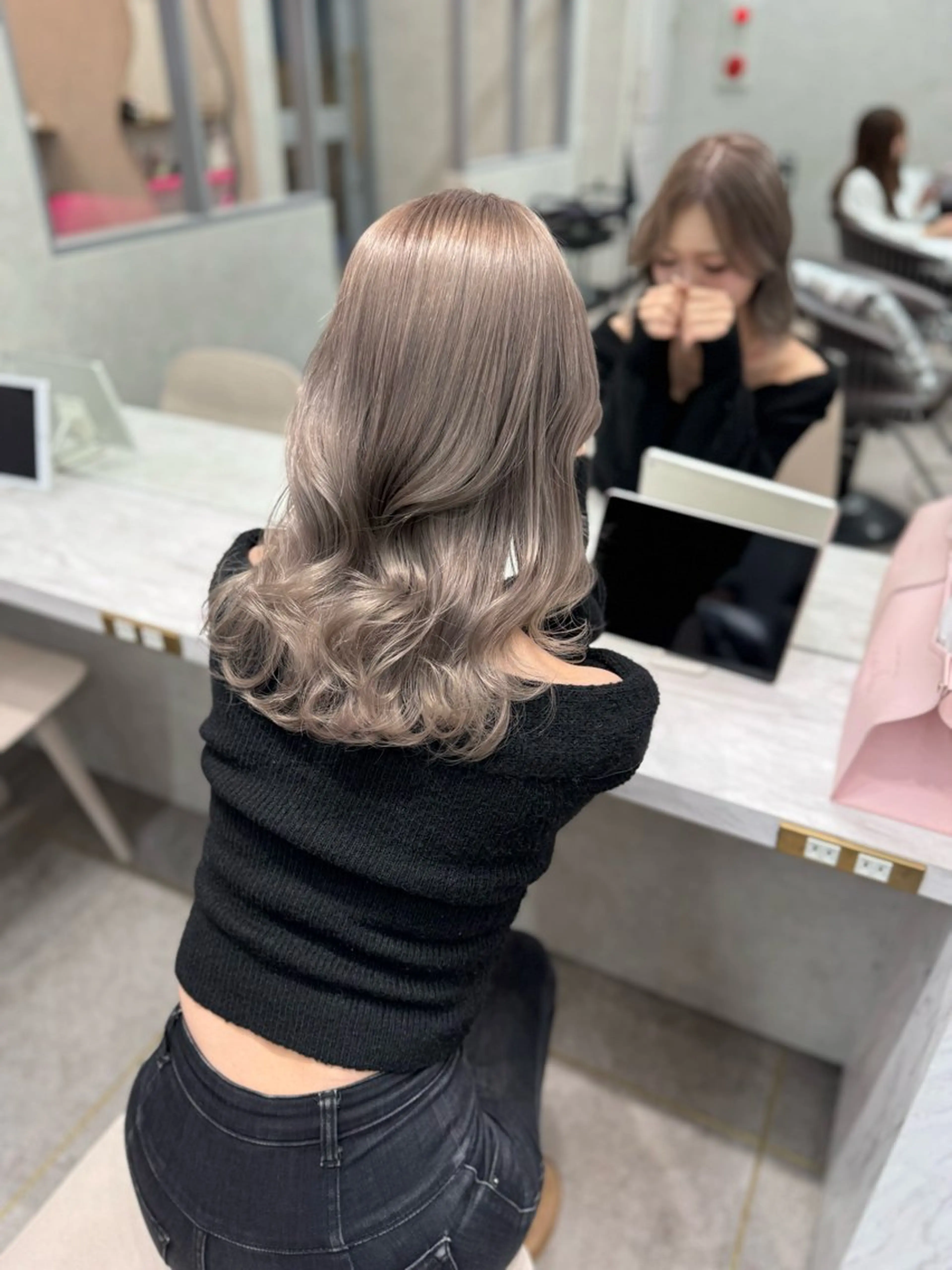 セミロング セミロングパーマ 縮毛矯正 ヘアカラー 璃 音のヘアスタイル