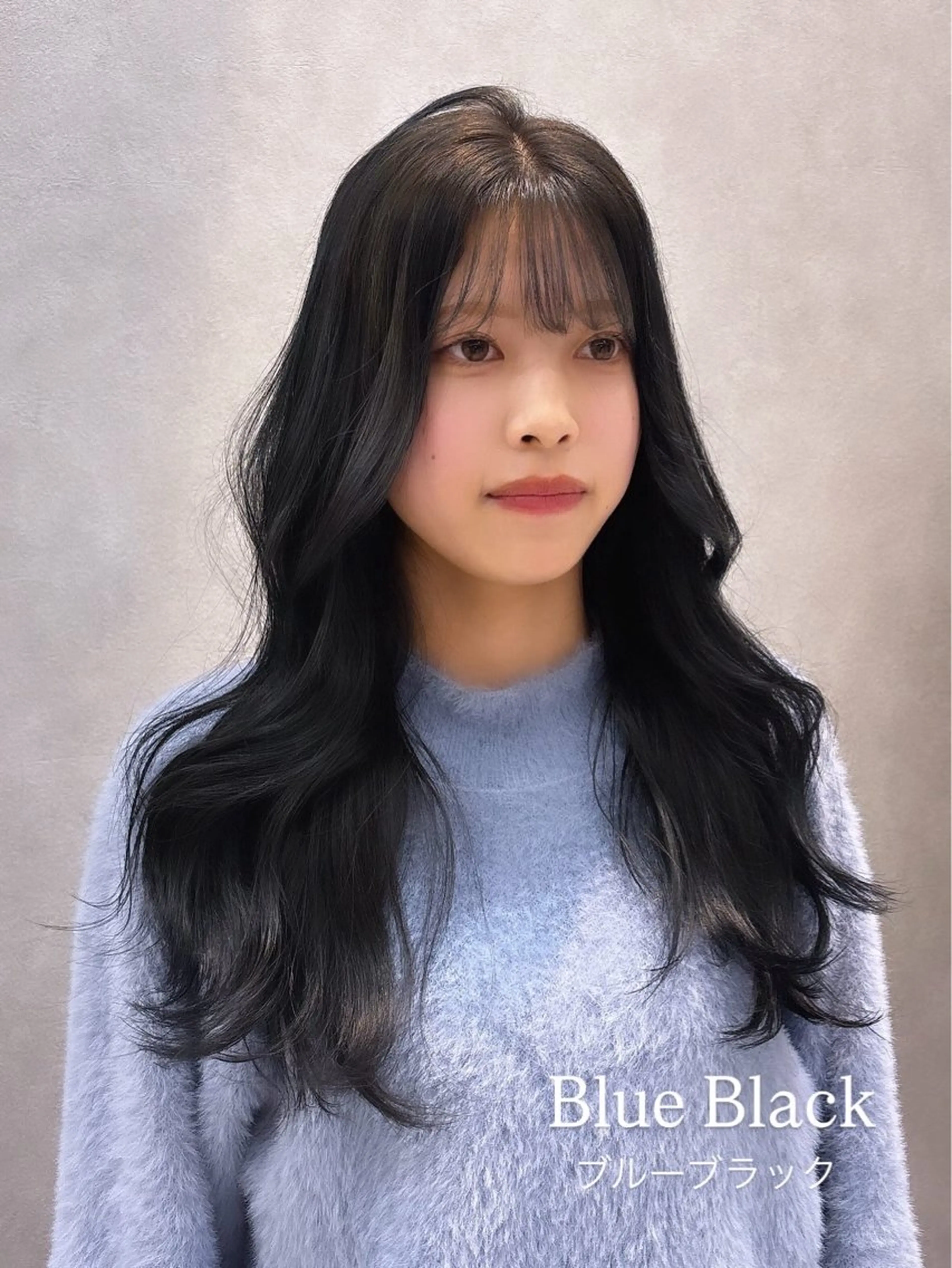 カラー 黒髪 ブルーカラー ブルーブラック 大橋 彩香のヘアスタイル