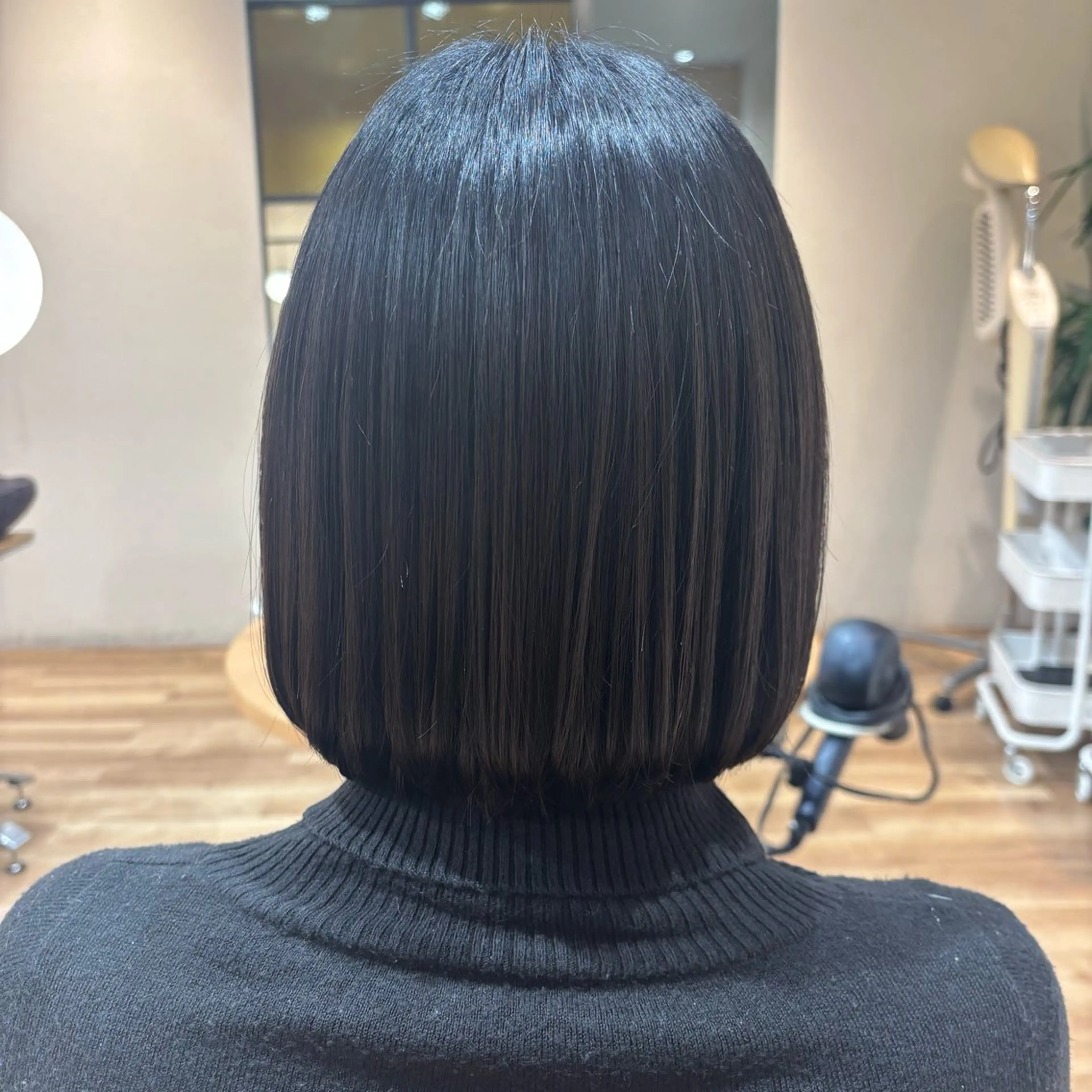 ミディアム ボブ 小西 七菜子のヘアスタイル