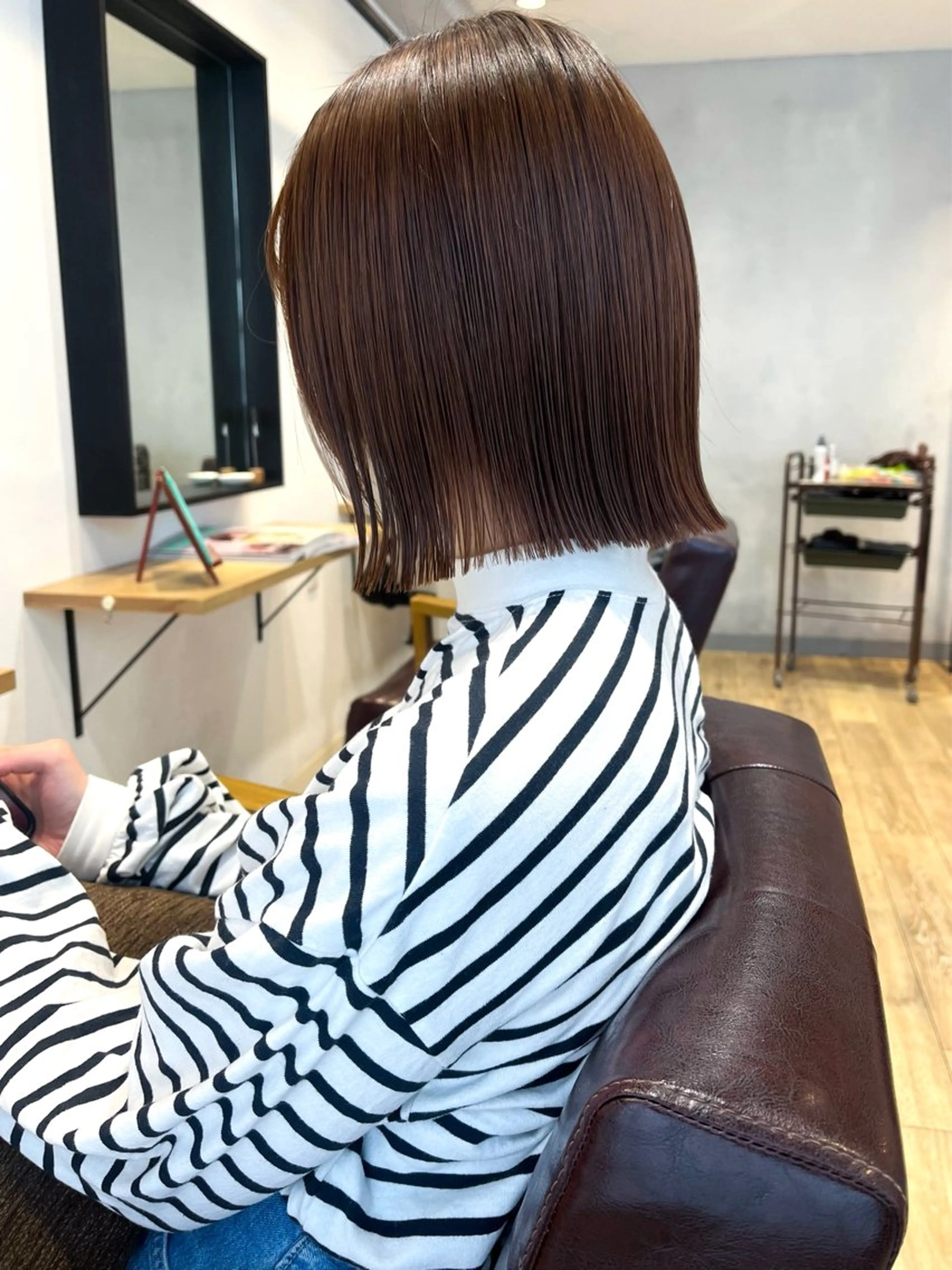 ミディアム カラー カット ヘアカラー トリートメント 切りっぱなしボブ 艶カラー🌷江梨🍎のヘアスタイル