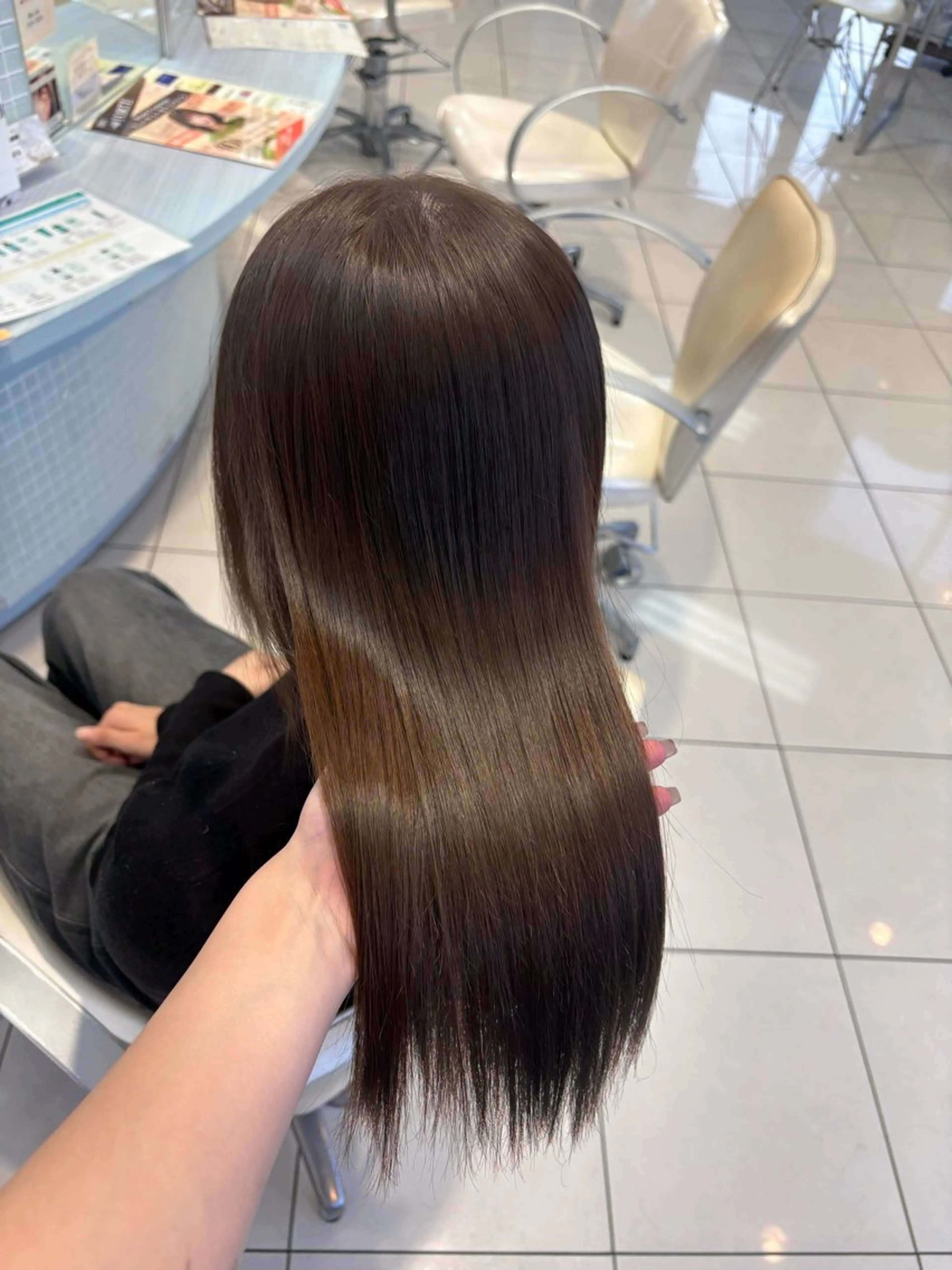 セミロング 縮毛矯正 盛れる韓国ヘア🩰/ 透明感カラー/華のヘアスタイル