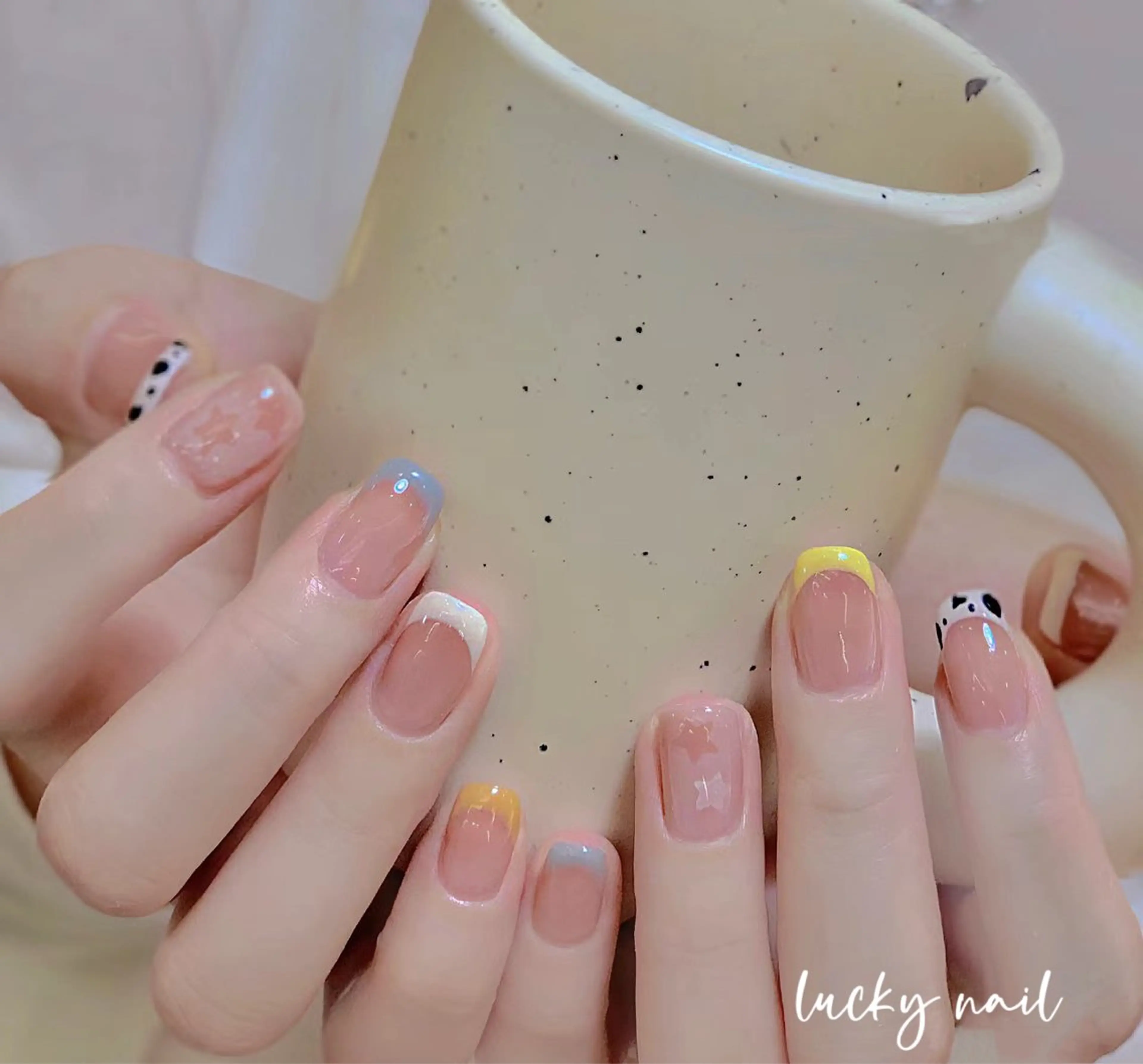 ネイル チークネイル 長さ出し ジェルネイル マグネットネイル 持ち込み ハンドネイル ハンドケア Lucky nail 小林和希のネイルデザイン