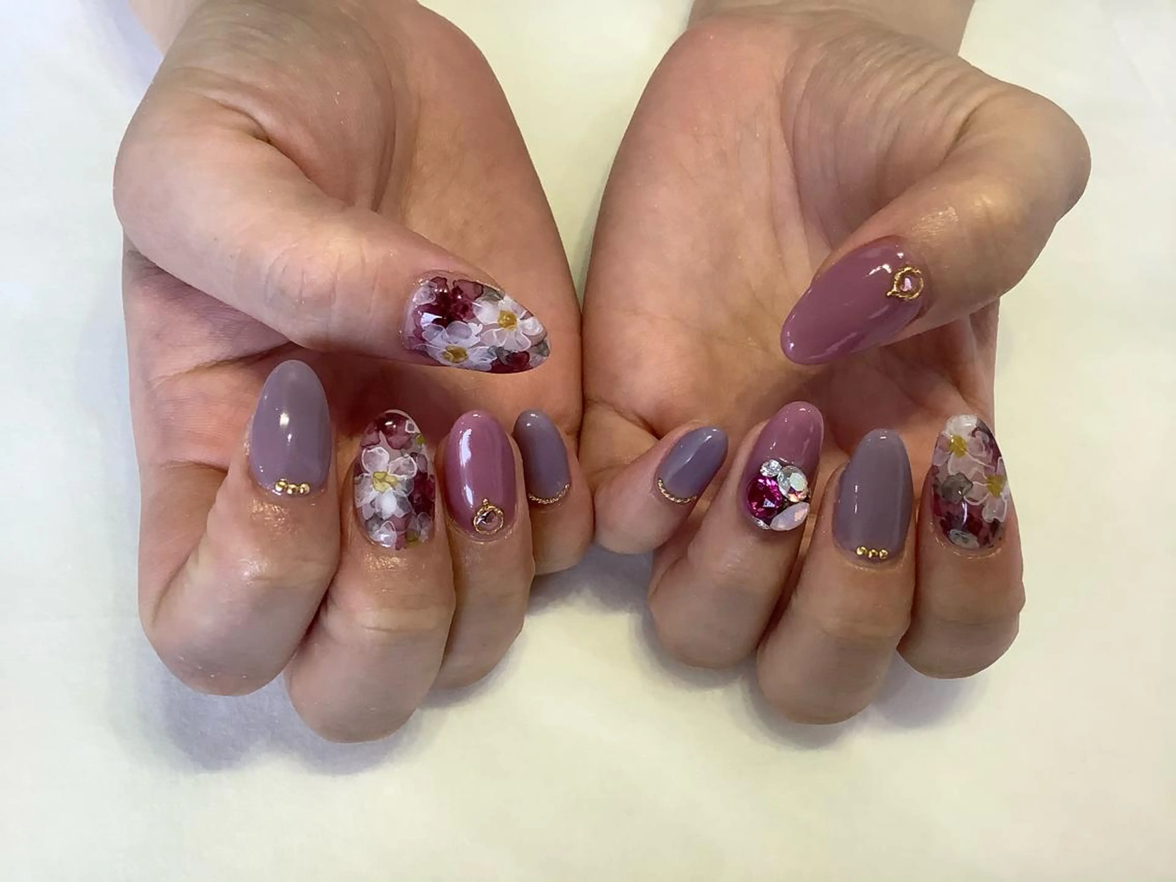 ネイル ハンドネイル 💎🐰 saki. m 🐰💎のネイルデザイン